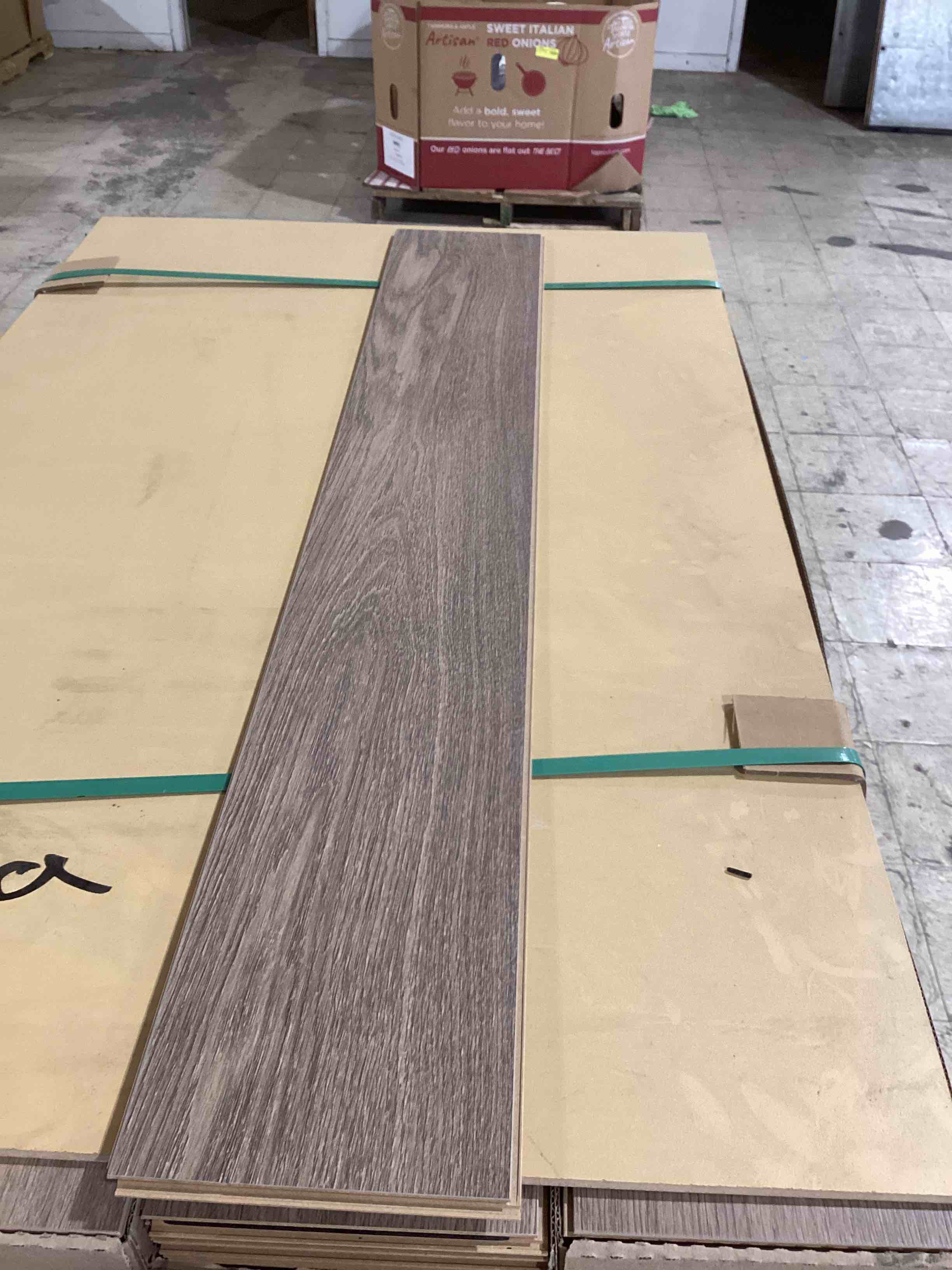 Laminate Wood Flooring (23.90 sq ft/ Box) 56 Boxes = 1338.75 Sq Ft - bid per sq ft 