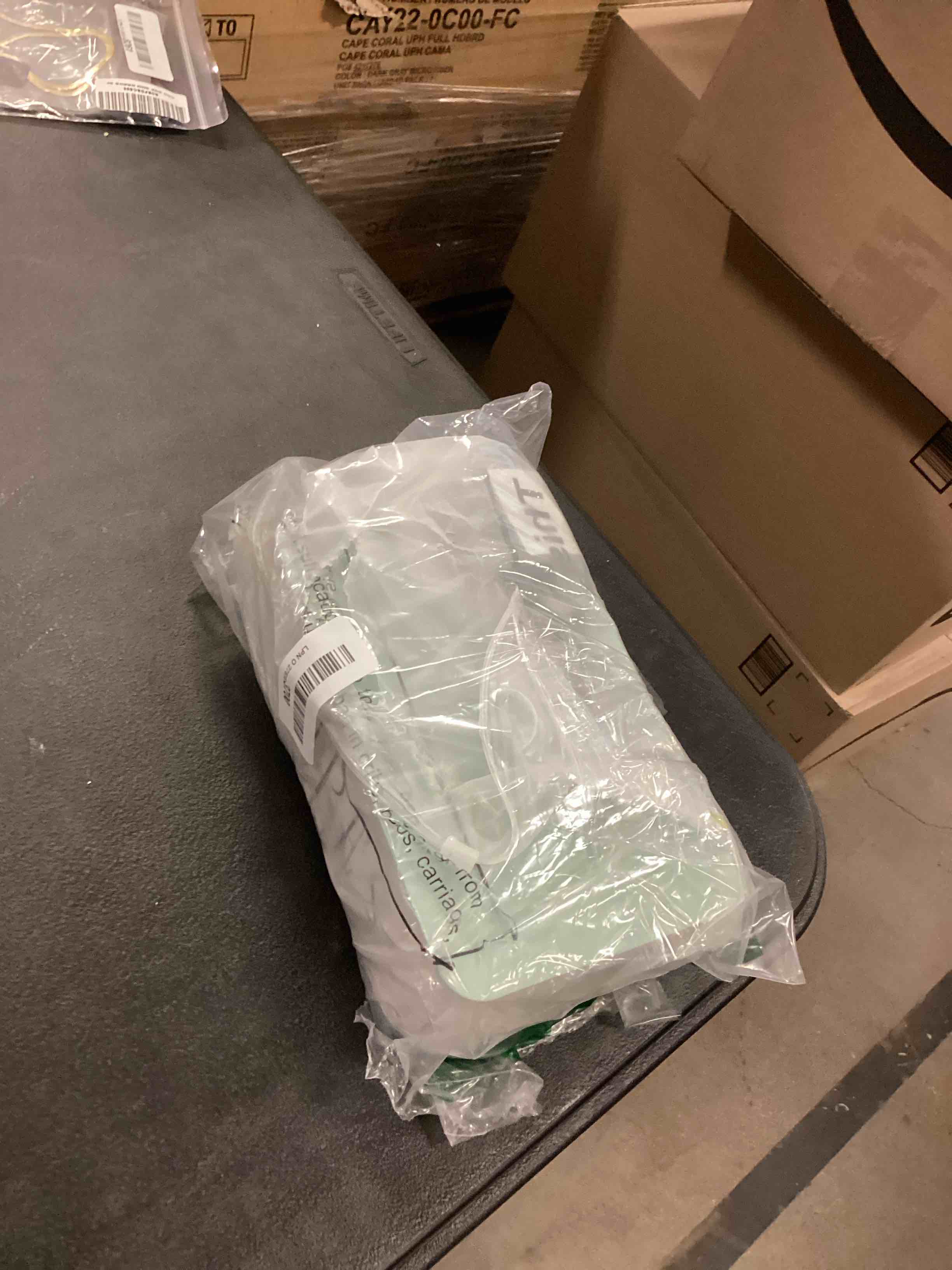 https://s3.amazonaws.com/lotting-images-prod/bidfta/PPE1513259_1747687716425.jpeg