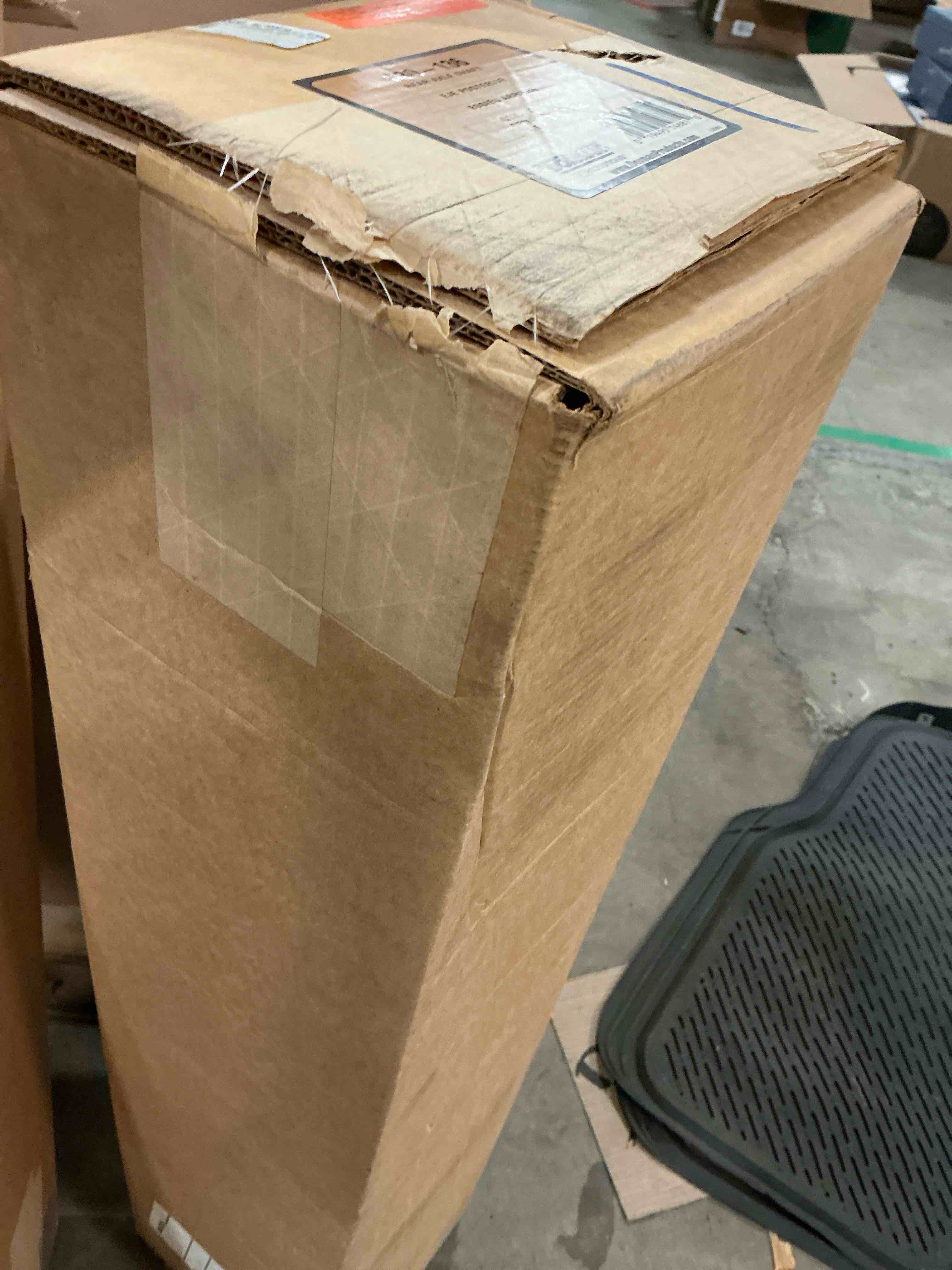 https://s3.amazonaws.com/lotting-images-prod/bidfta/PPE1515495_1751565272313.jpeg