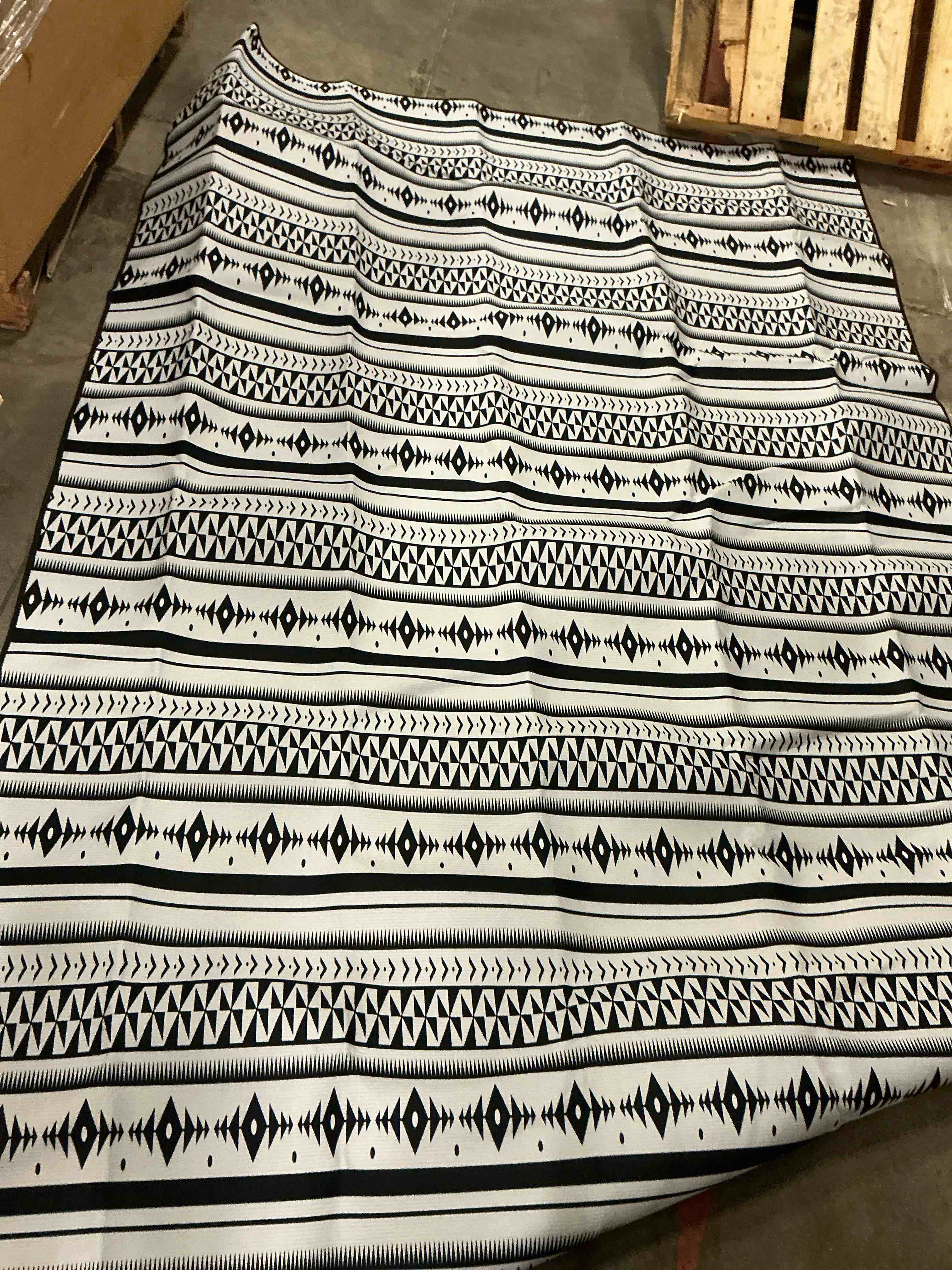 Folding Waterproof Boho Picnic Blankets, , Portable, Outdoor, Waterproof, for Lawn, Padded Blanket for Lawn and Park for Camping, Hiking (Measures unknown)
