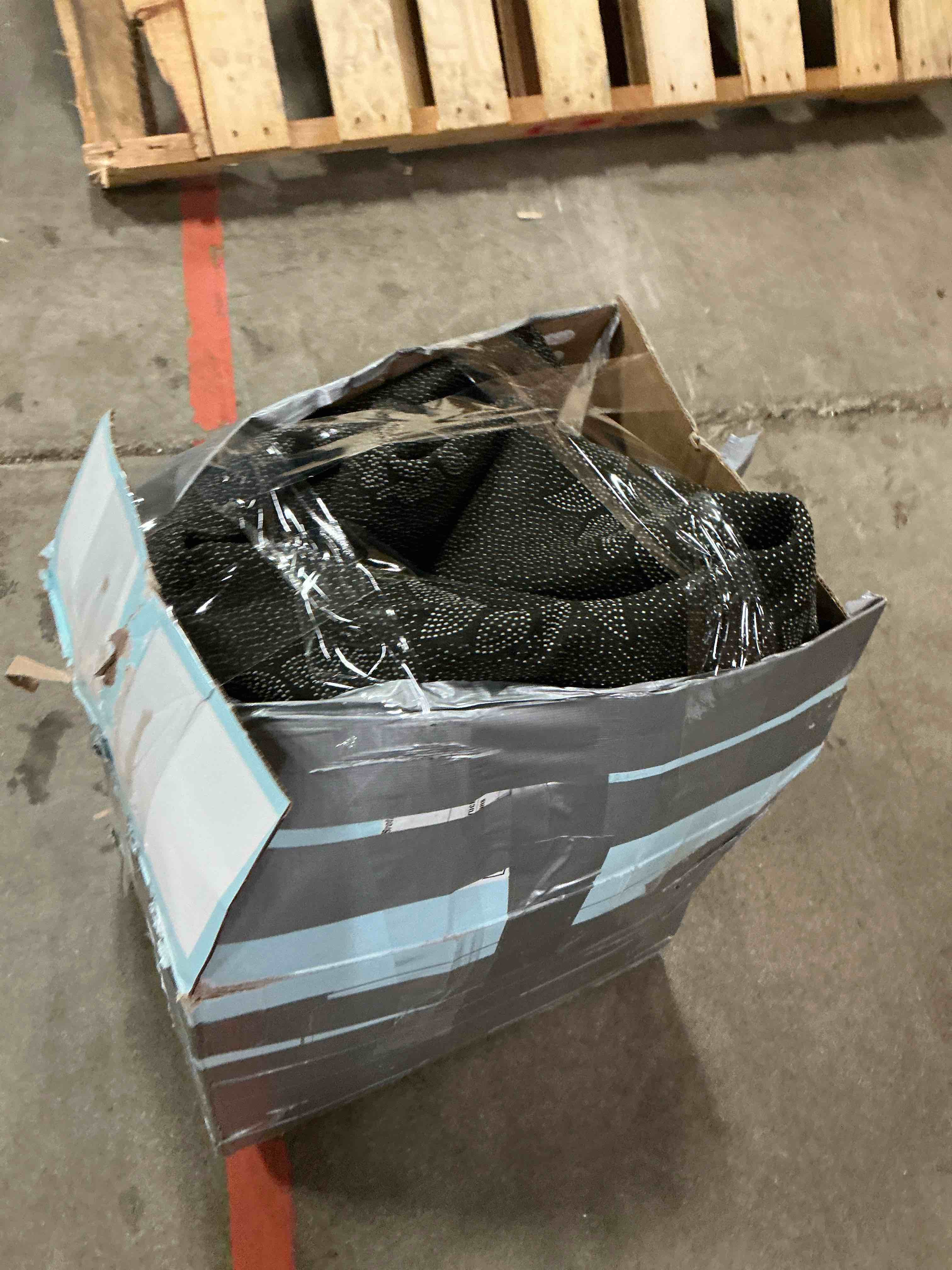 https://s3.amazonaws.com/lotting-images-prod/bidfta/PPE1515522_1752593214559.jpeg