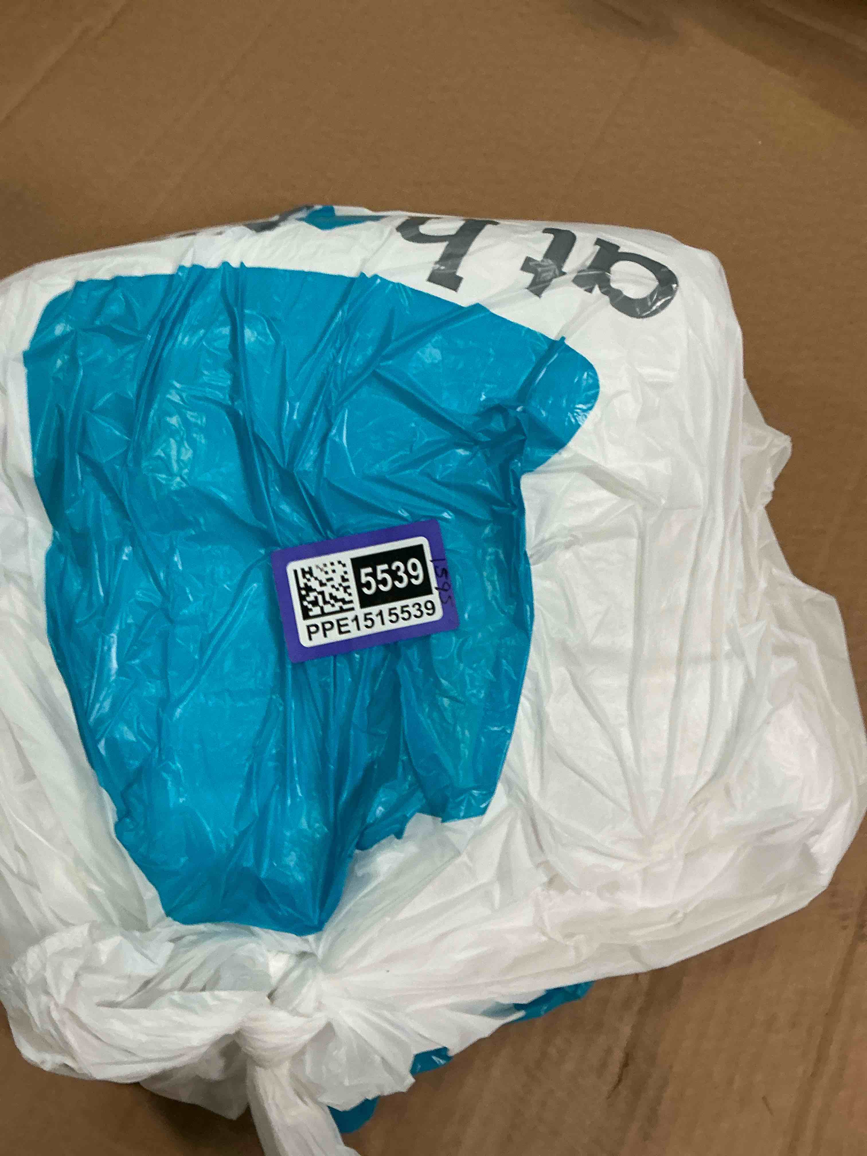 https://s3.amazonaws.com/lotting-images-prod/bidfta/PPE1515539_1752588751394.jpeg