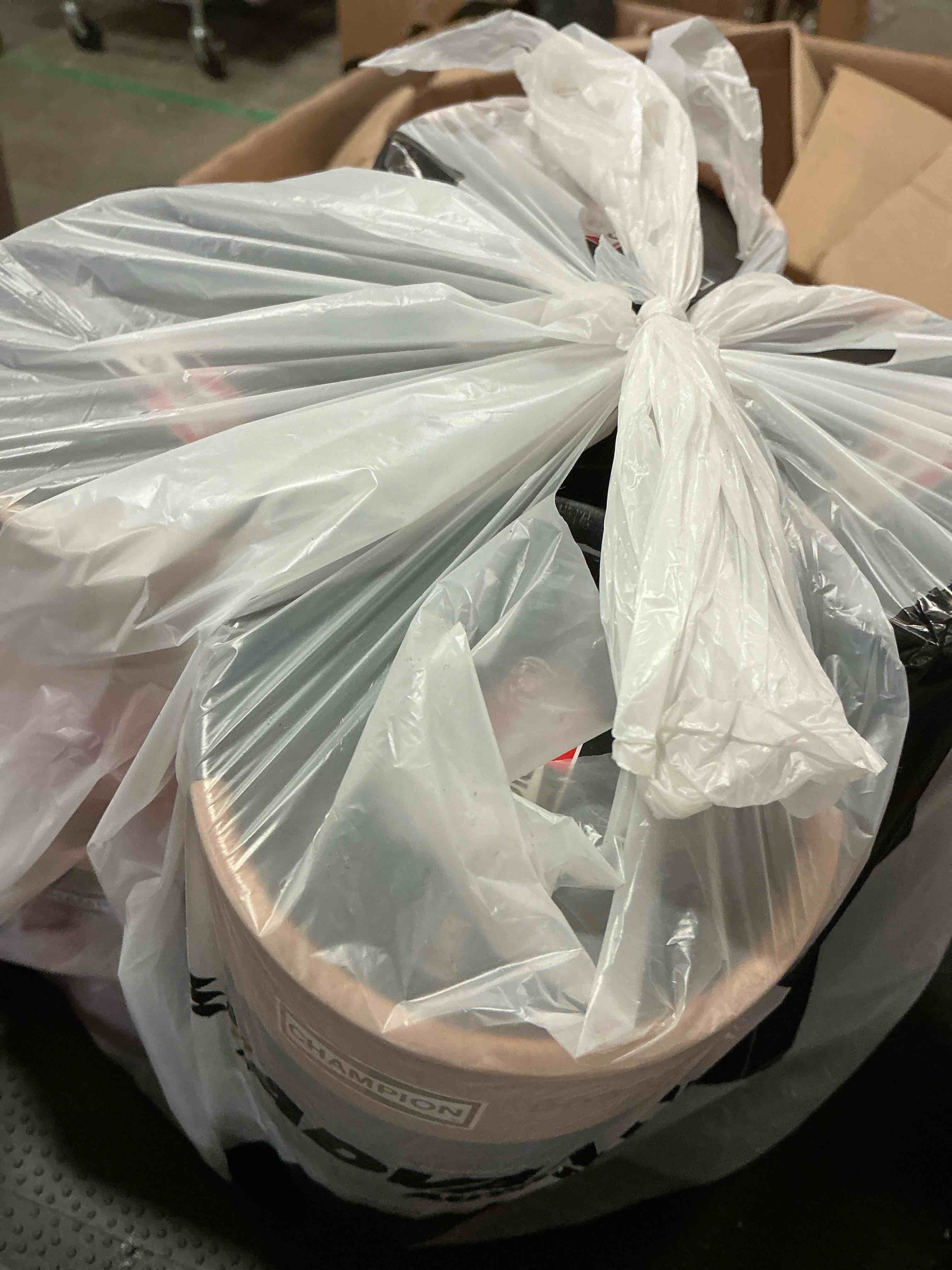 https://s3.amazonaws.com/lotting-images-prod/bidfta/PPE1515559_1752602580800.jpeg