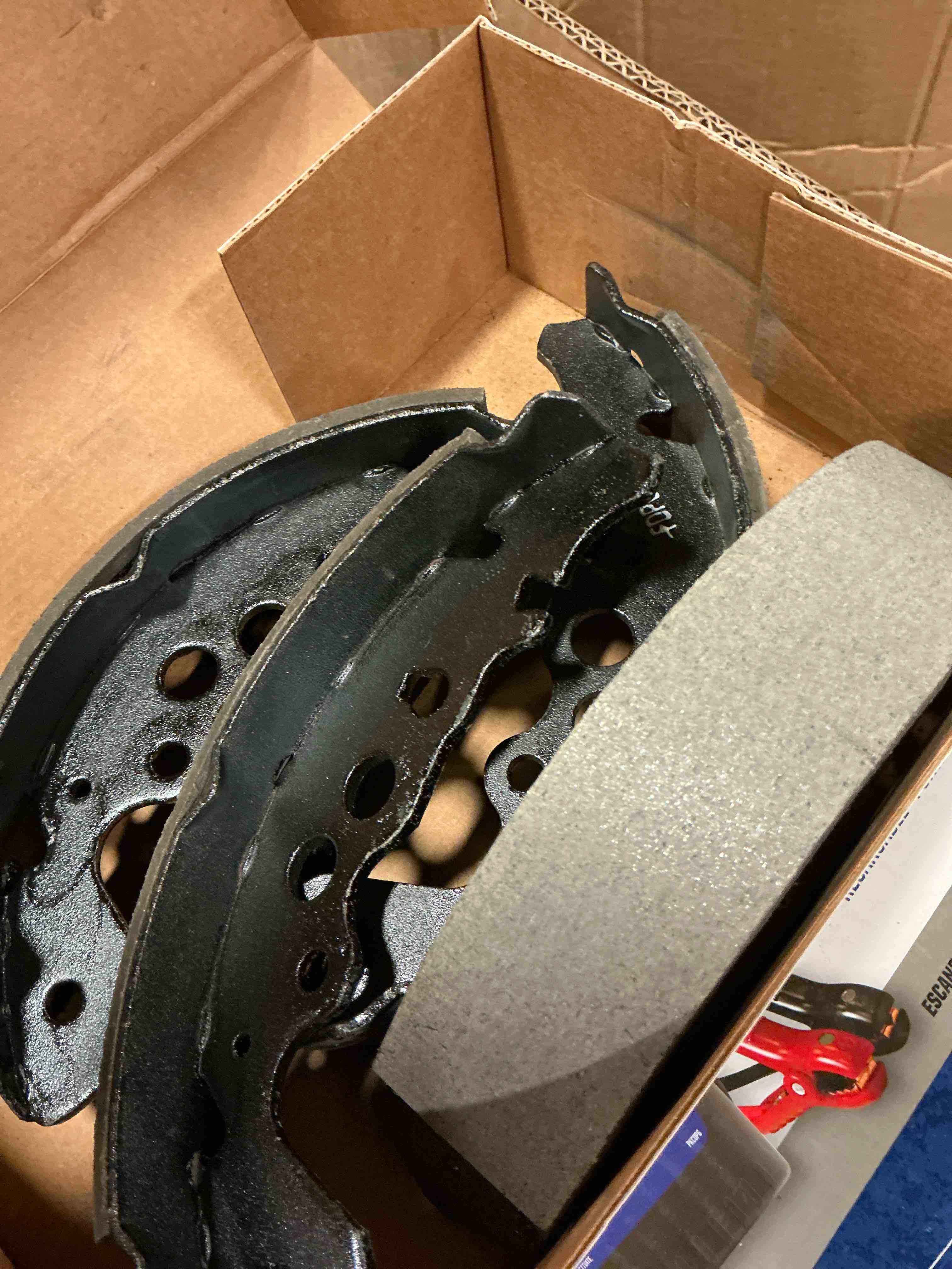 https://s3.amazonaws.com/lotting-images-prod/bidfta/PPE1515957_1753732224563.jpeg