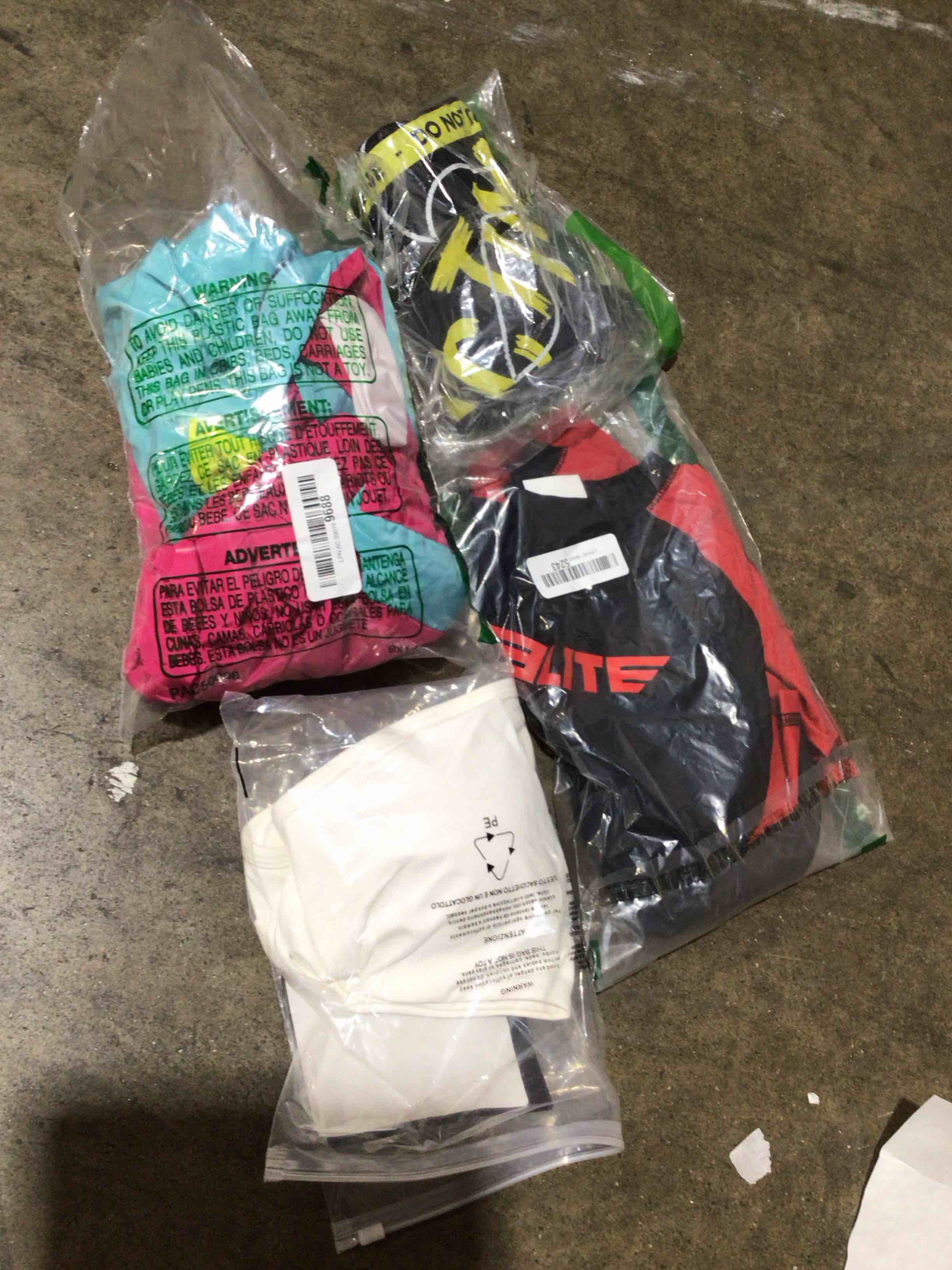 https://s3.amazonaws.com/lotting-images-prod/bidfta/PPE1526600_1752170150086.jpeg