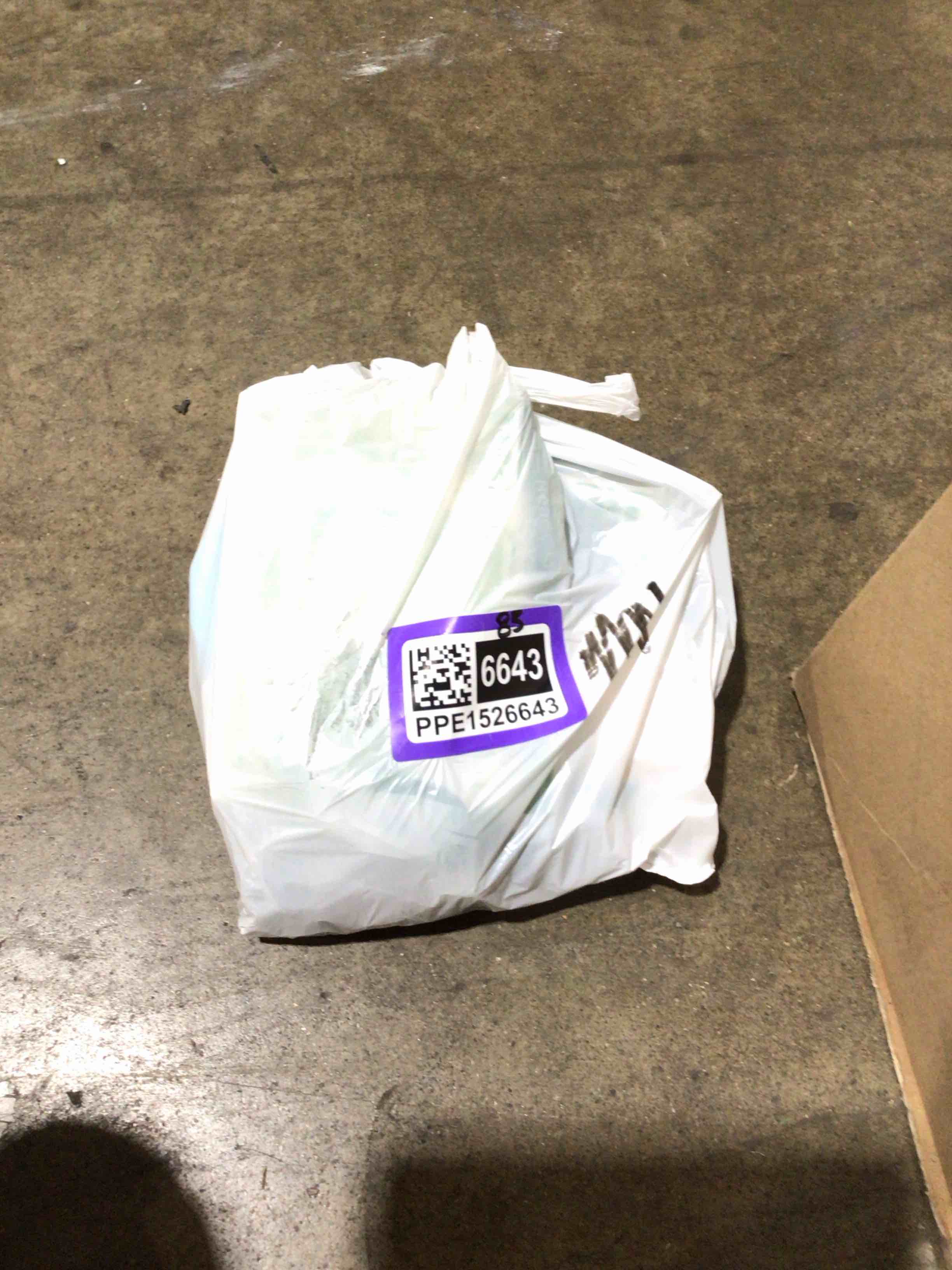https://s3.amazonaws.com/lotting-images-prod/bidfta/PPE1526643_1752184611223.jpeg
