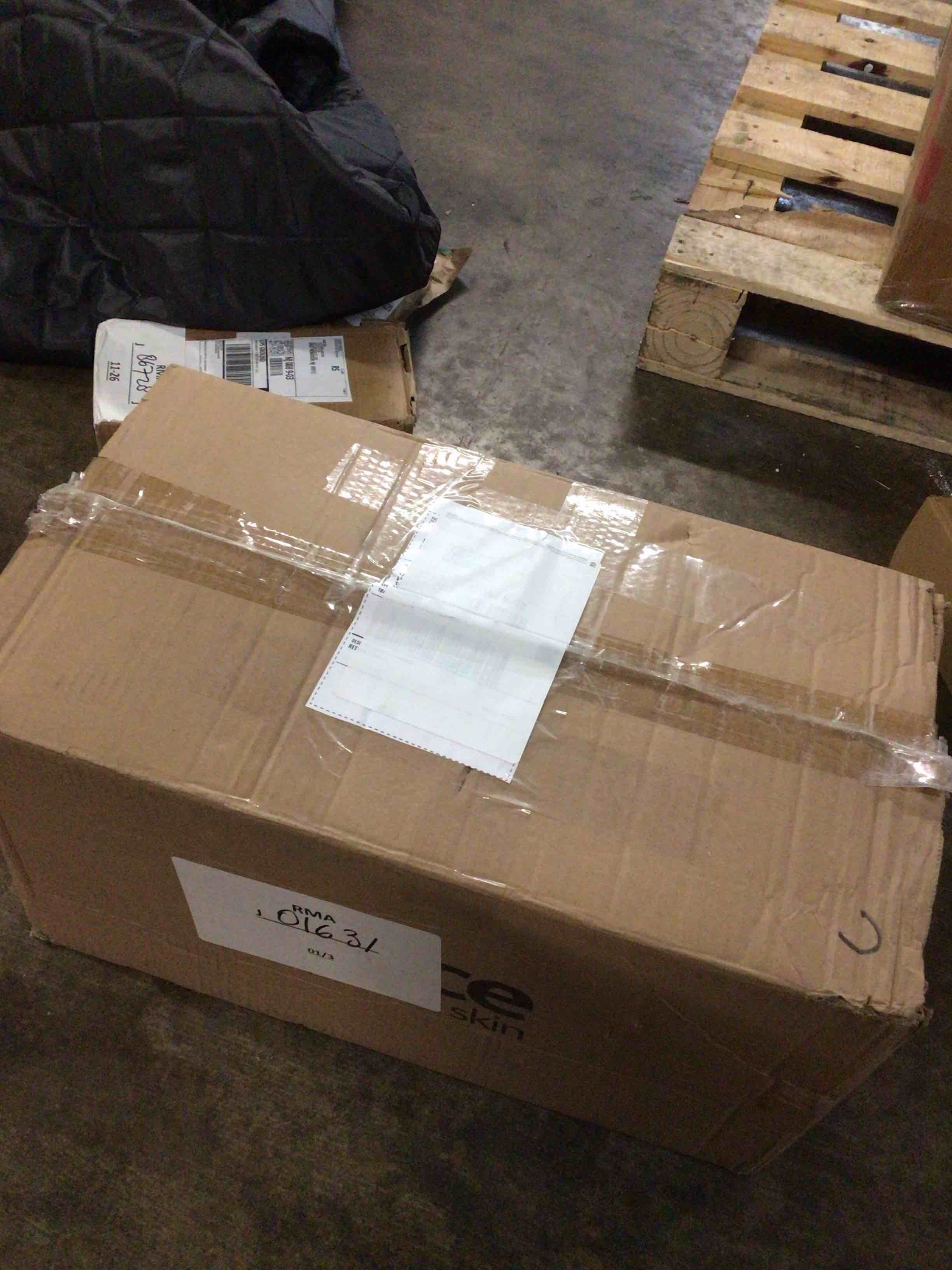 https://s3.amazonaws.com/lotting-images-prod/bidfta/PPE1526960_1752702651284.jpeg