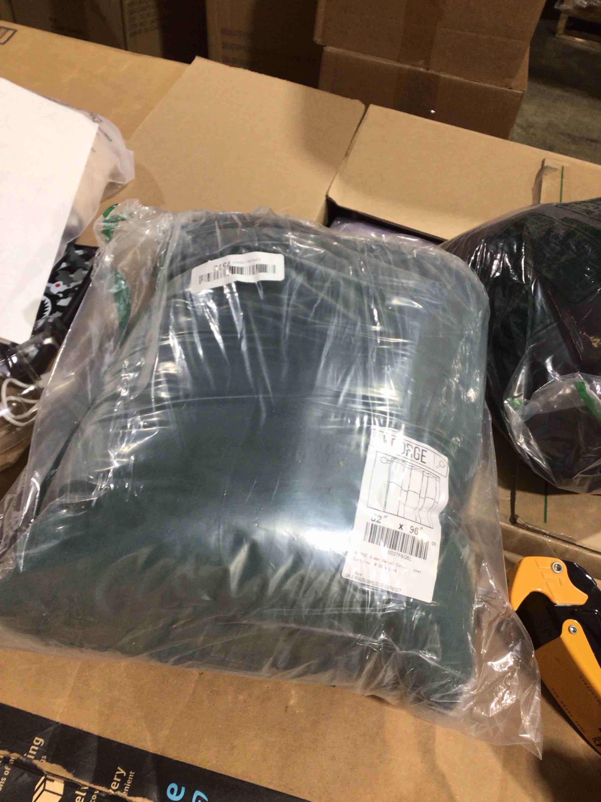 https://s3.amazonaws.com/lotting-images-prod/bidfta/PPE1527374_1753368863930.jpeg