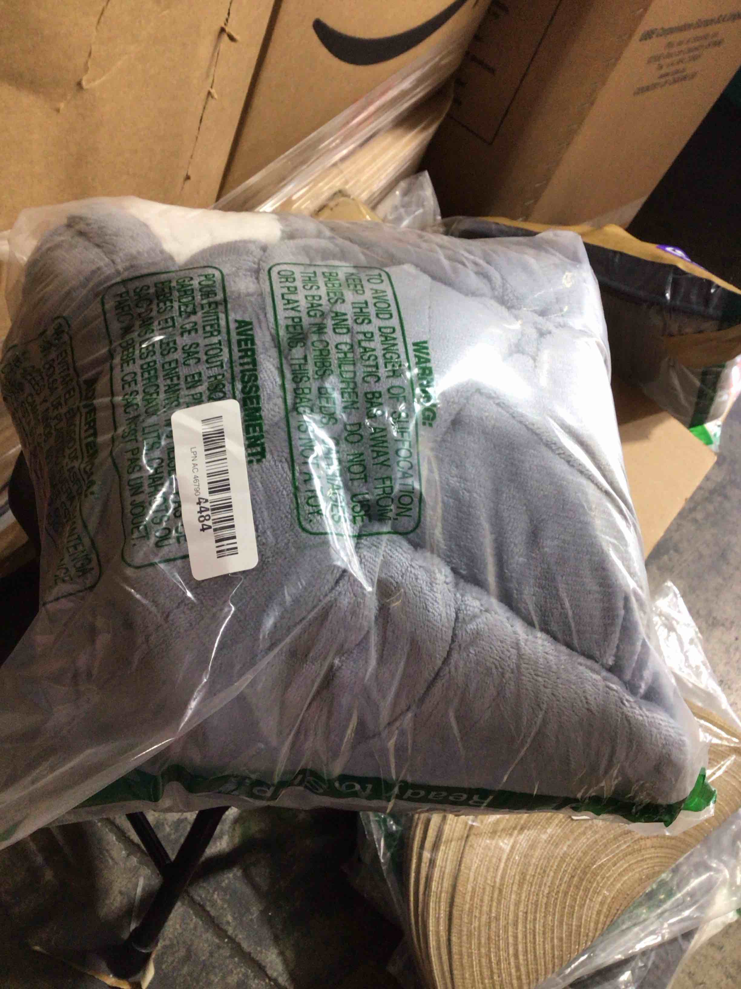 https://s3.amazonaws.com/lotting-images-prod/bidfta/PPE1527687_1753887988203.jpeg