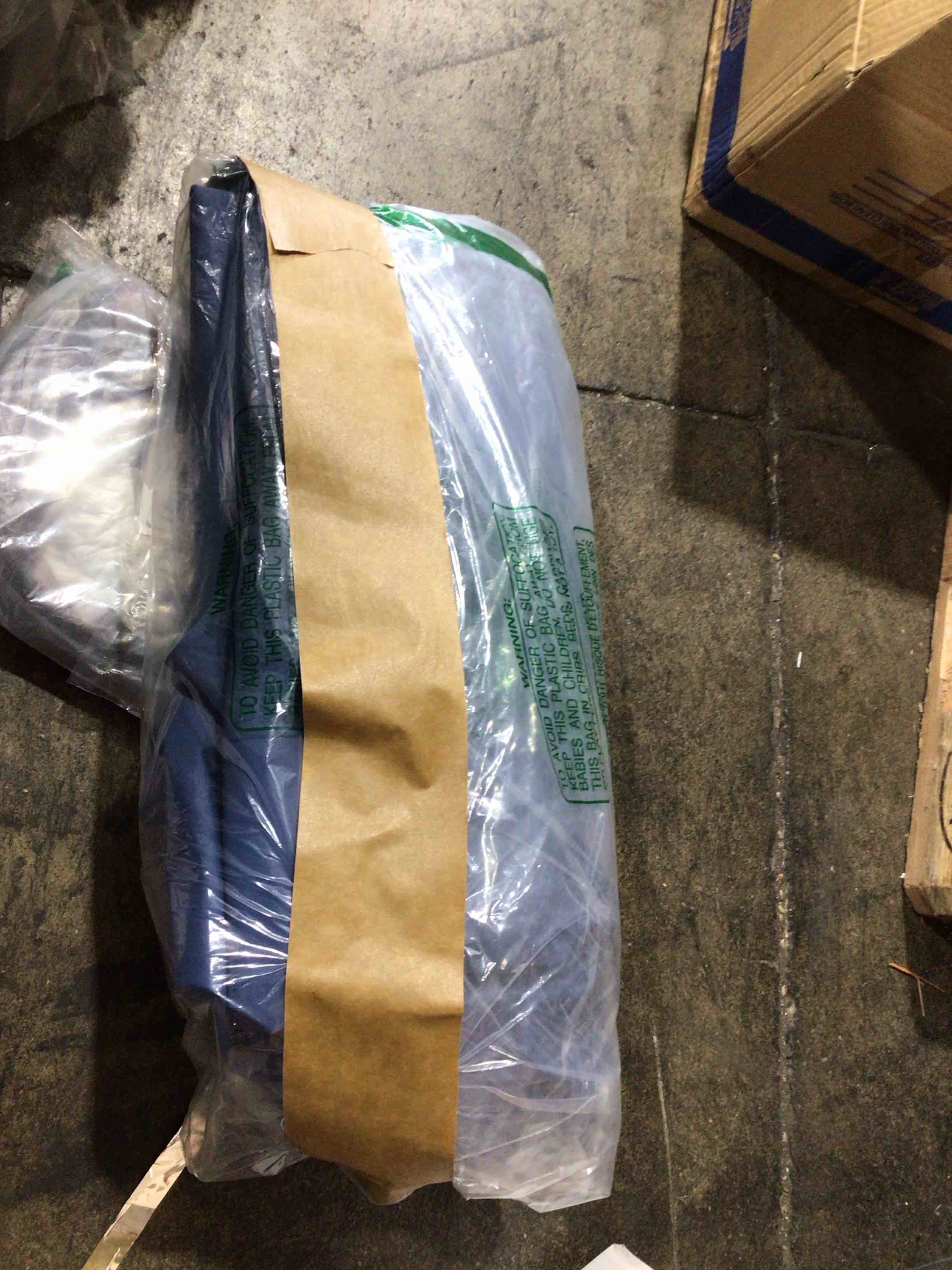 https://s3.amazonaws.com/lotting-images-prod/bidfta/PPE1527703_1753891857519.jpeg