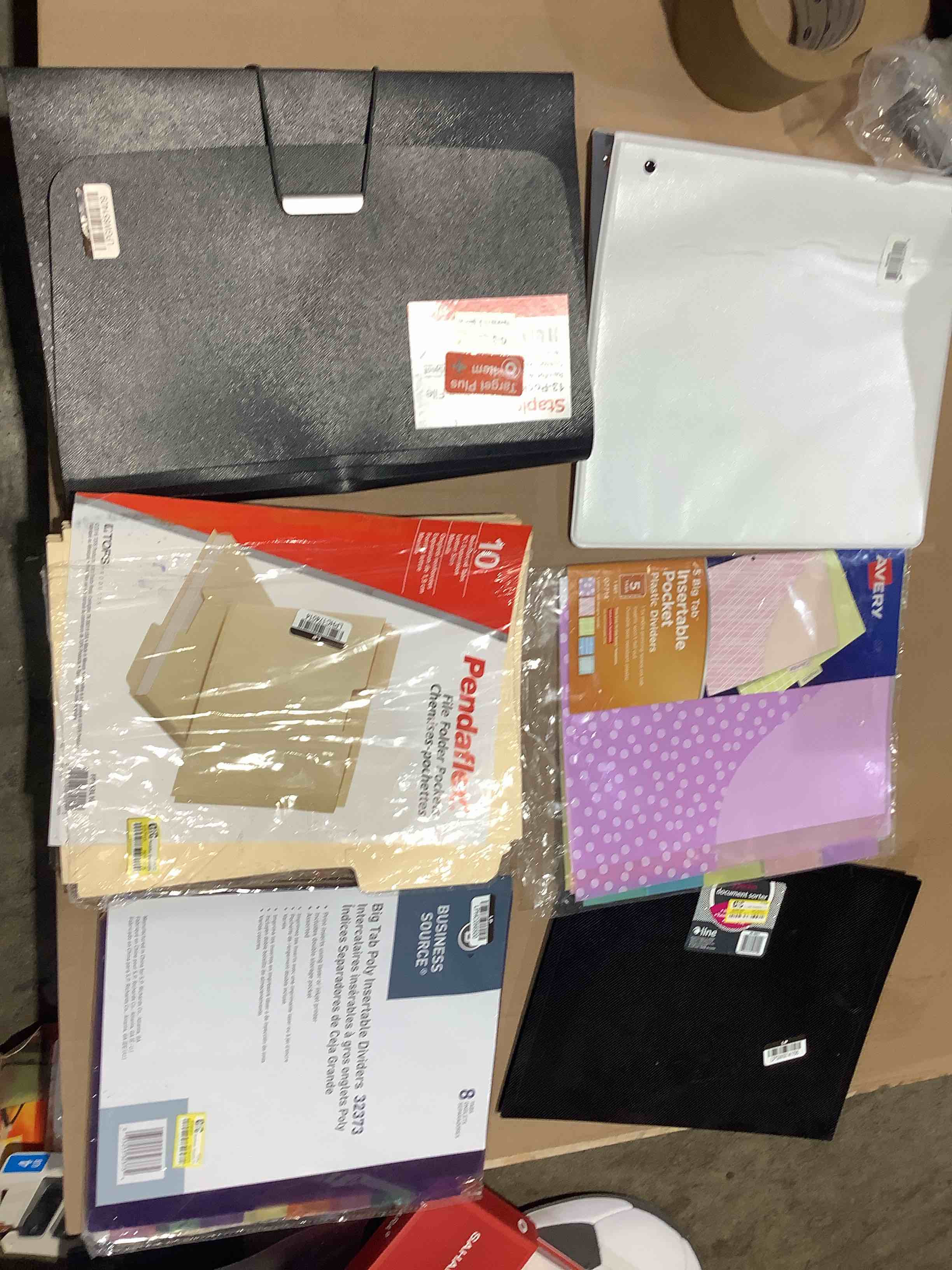 https://s3.amazonaws.com/lotting-images-prod/bidfta/PPE1527882_1754068644938.jpeg