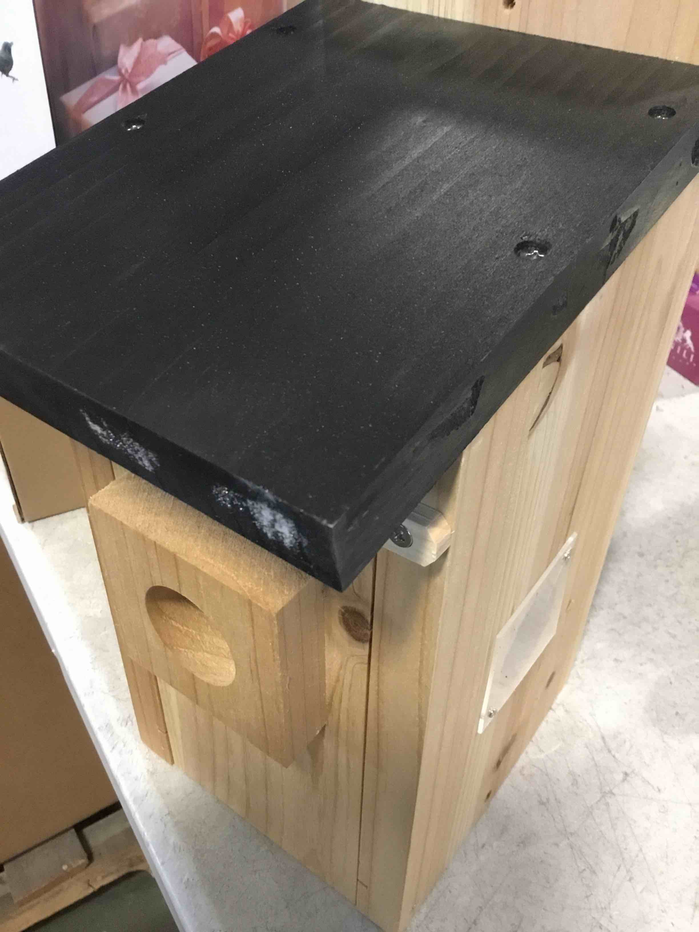https://s3.amazonaws.com/lotting-images-prod/bidfta/PPE1554023_1734009681931.jpeg