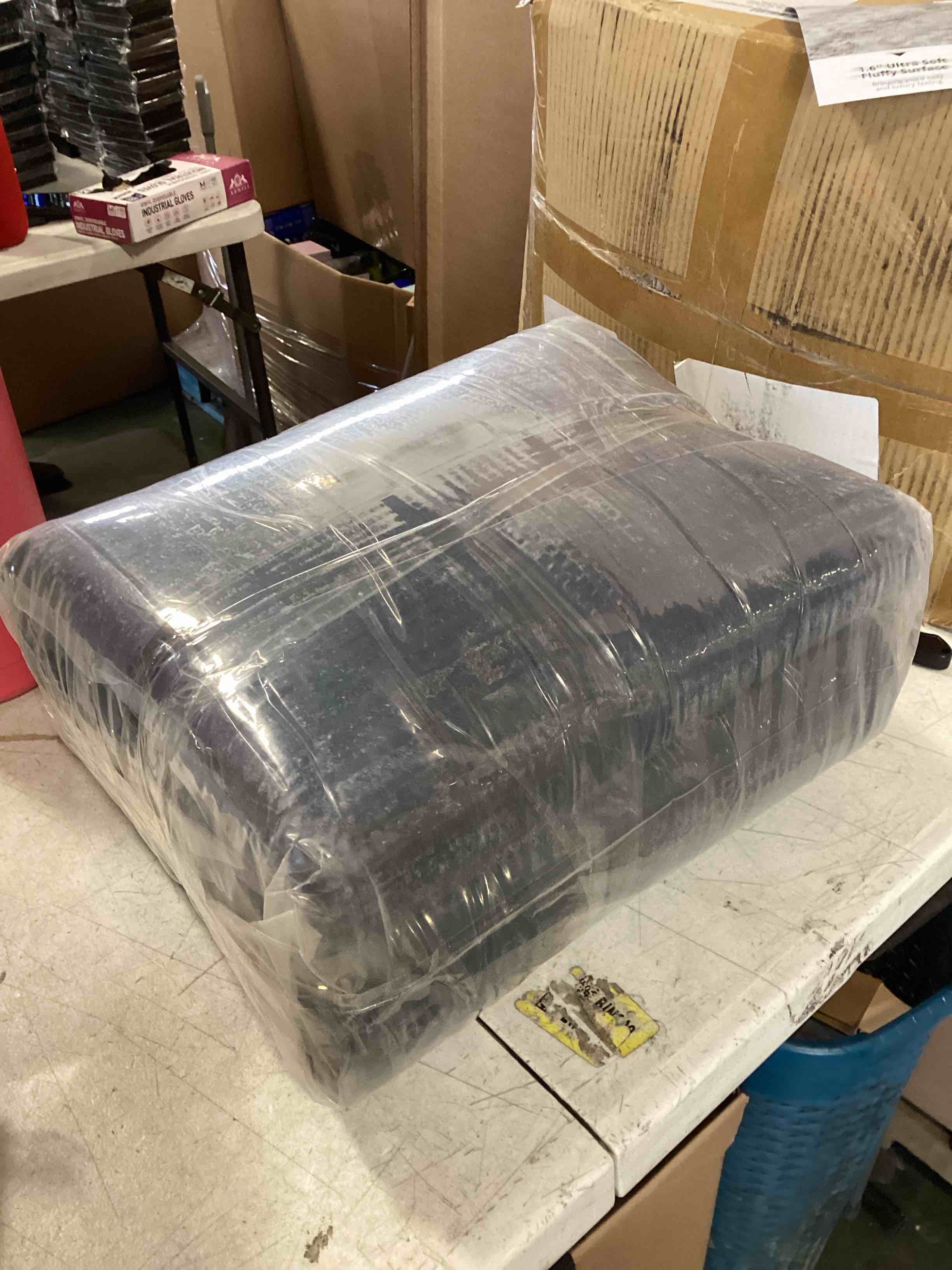 https://s3.amazonaws.com/lotting-images-prod/bidfta/PPE1555727_1733255260198.jpeg