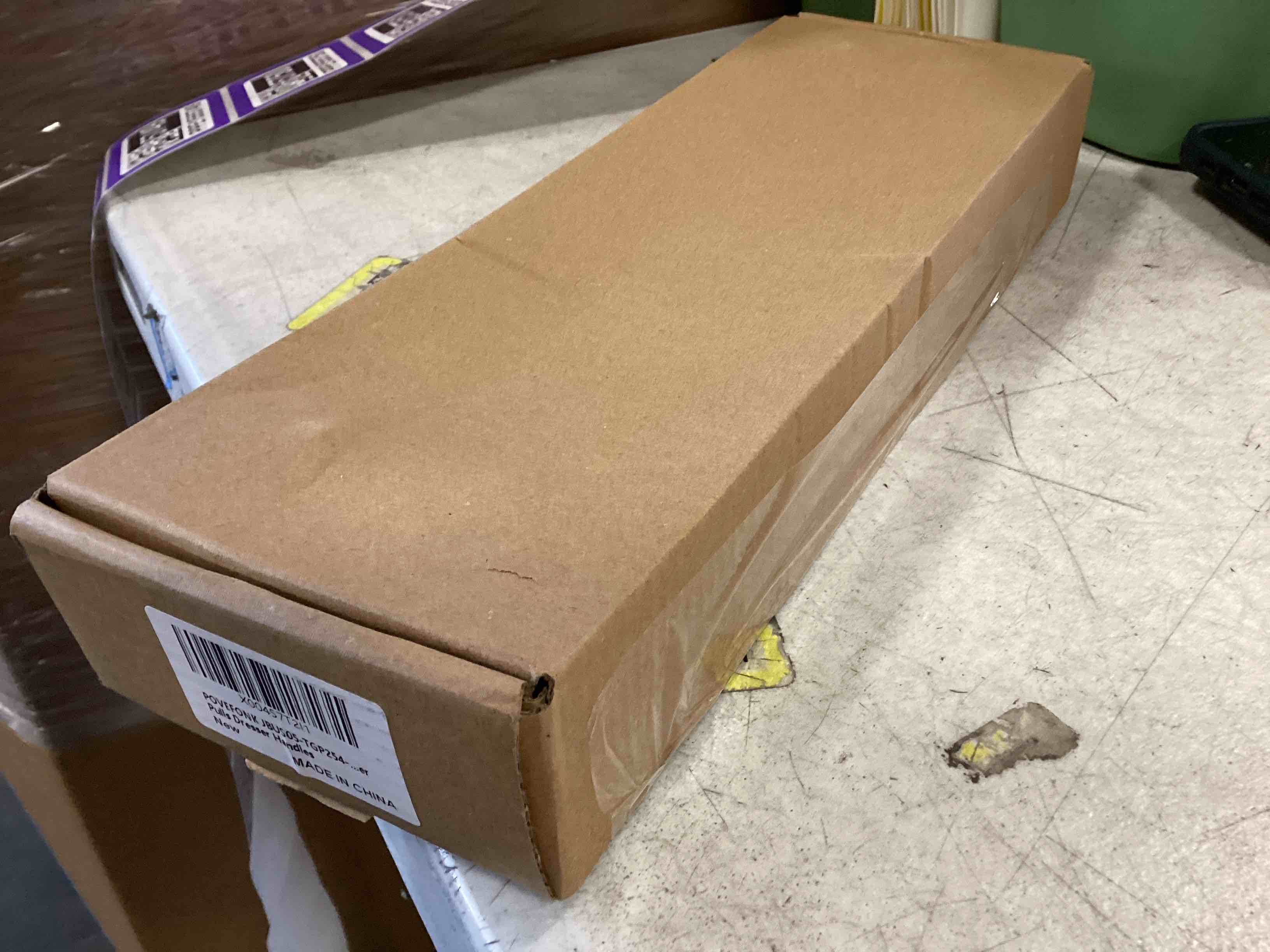 https://s3.amazonaws.com/lotting-images-prod/bidfta/PPE1555740_1733256859458.jpeg