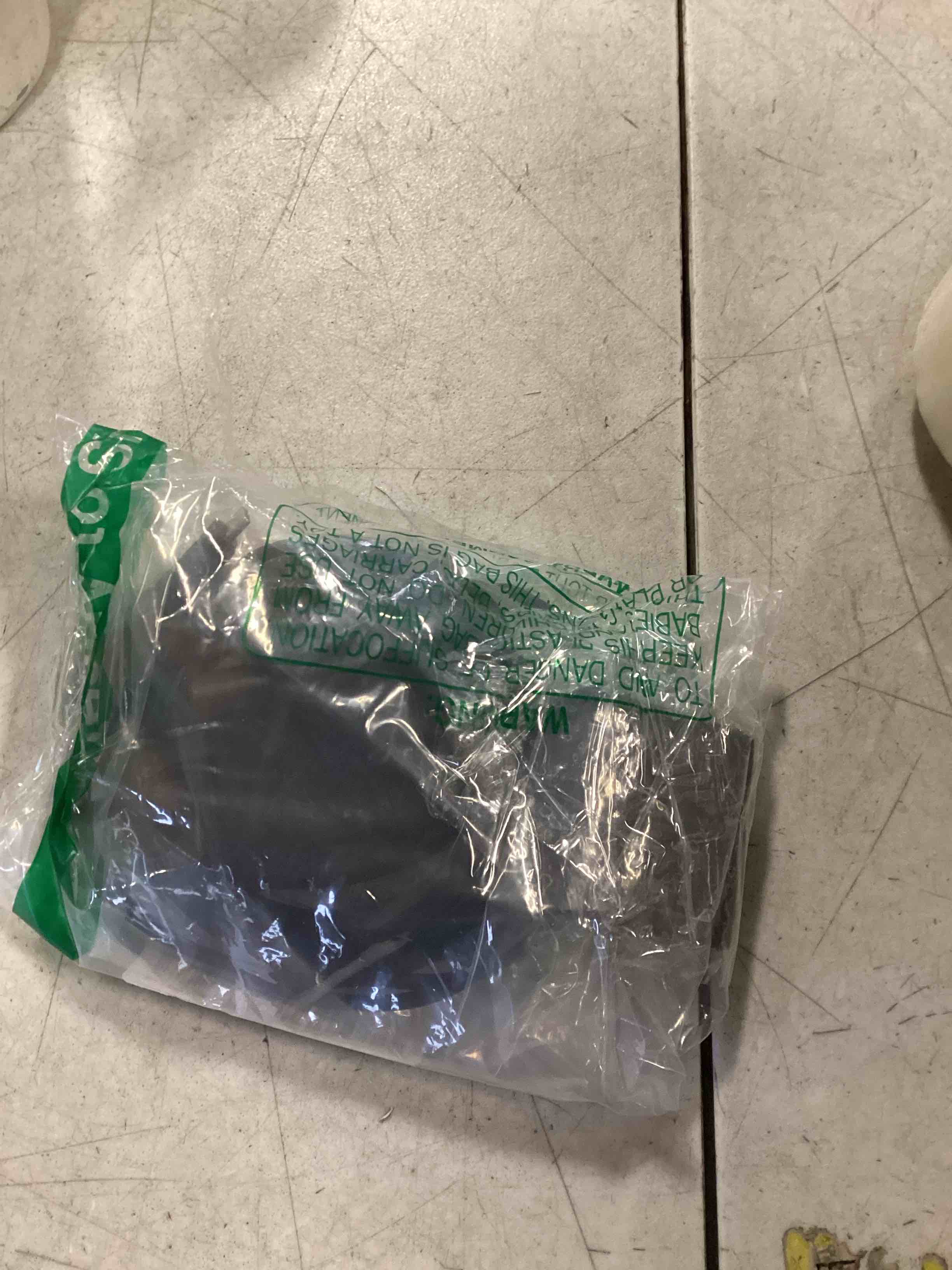 https://s3.amazonaws.com/lotting-images-prod/bidfta/PPE1555811_1733321564069.jpeg