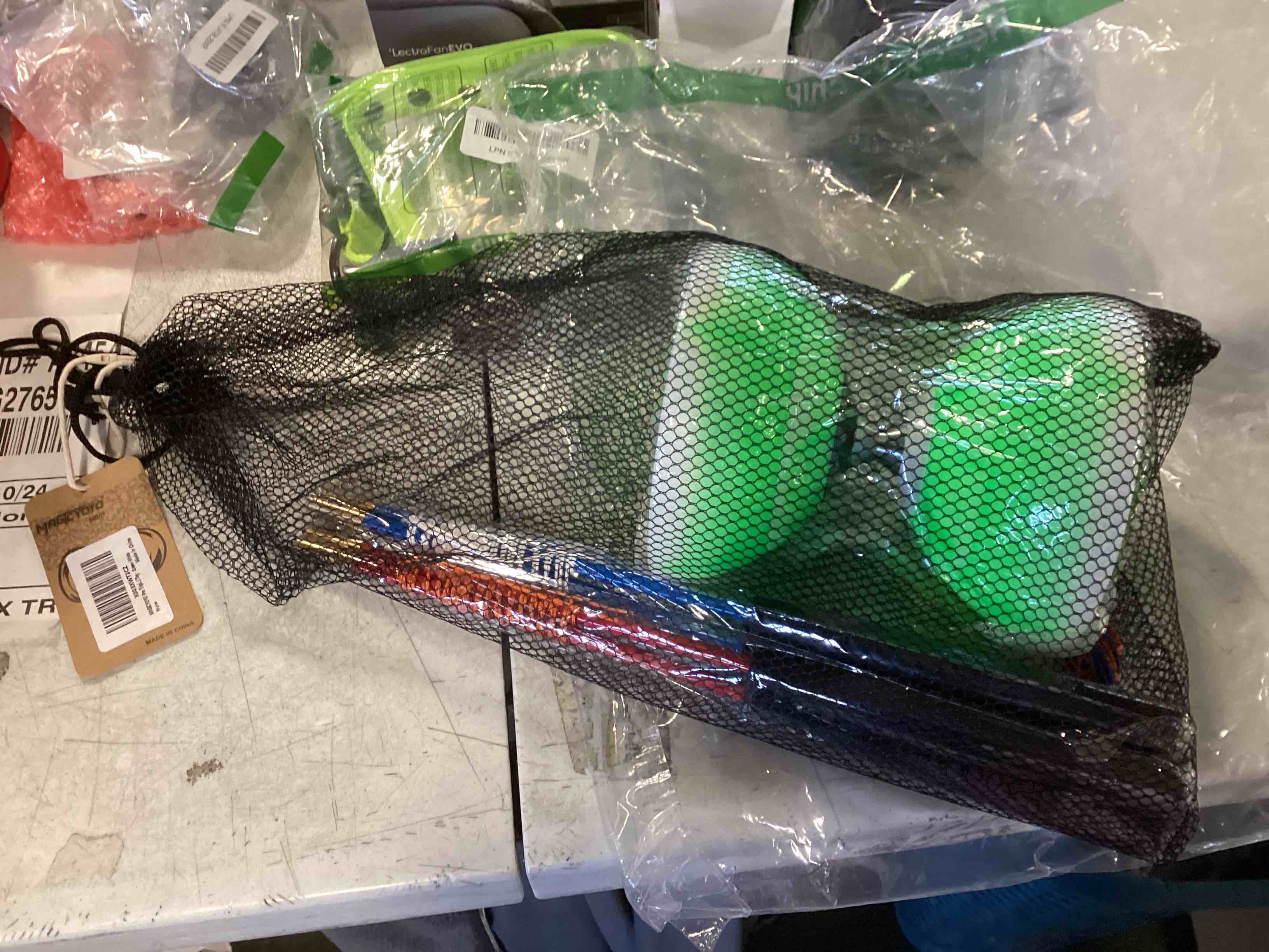 https://s3.amazonaws.com/lotting-images-prod/bidfta/PPE1557518_1734115579796.jpeg