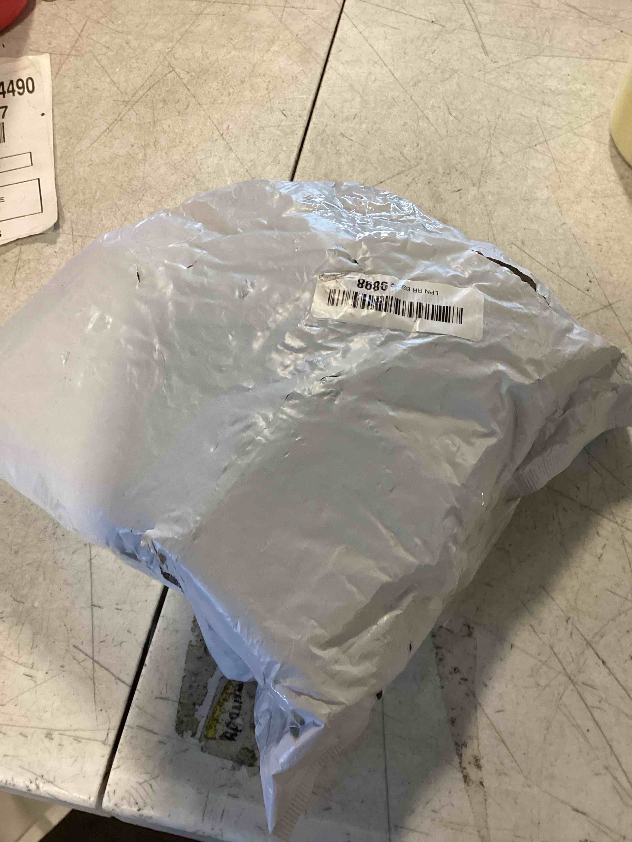 https://s3.amazonaws.com/lotting-images-prod/bidfta/PPE1557790_1734464722145.jpeg