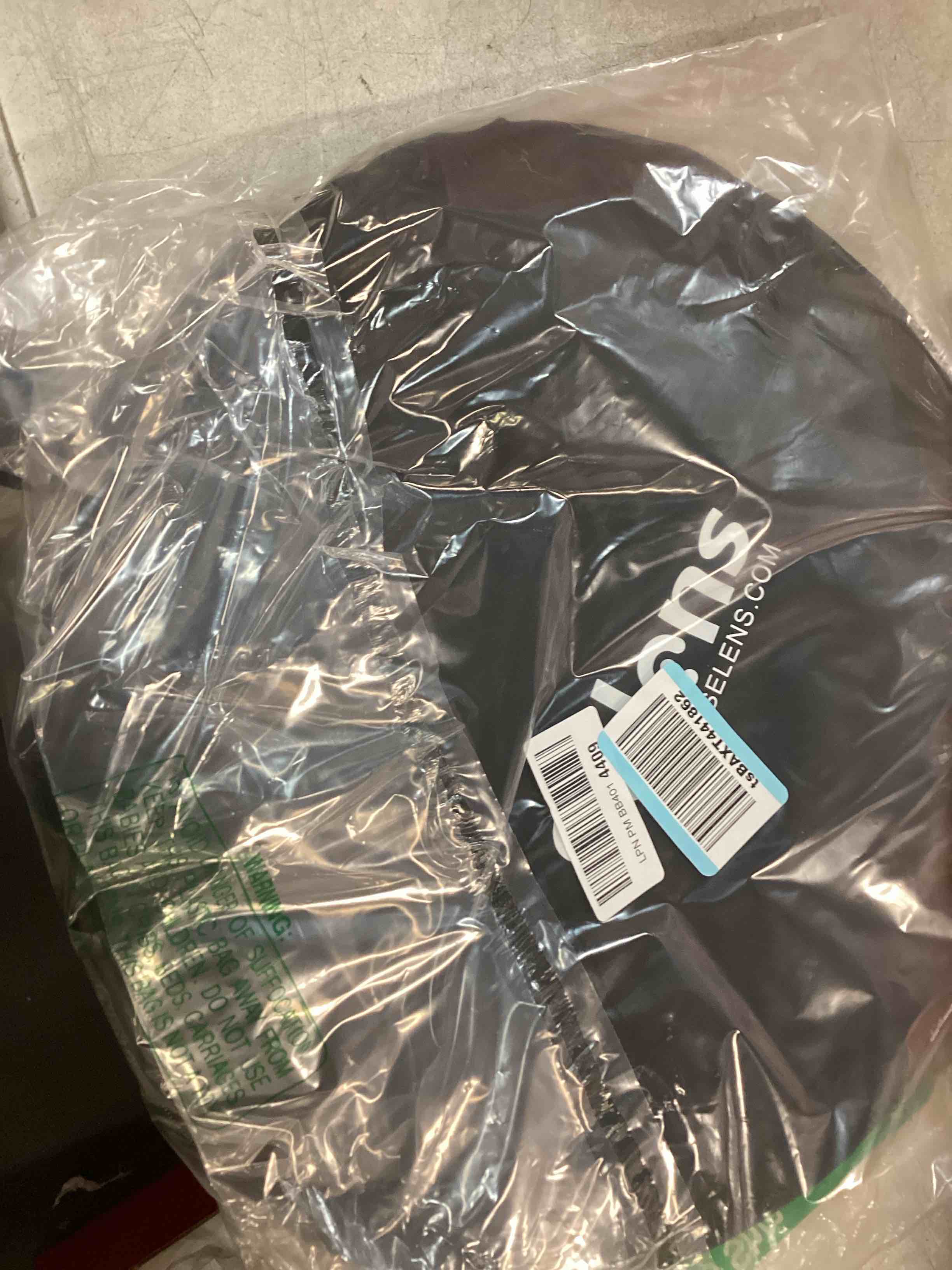 https://s3.amazonaws.com/lotting-images-prod/bidfta/PPE1561495_1733968497676.jpeg