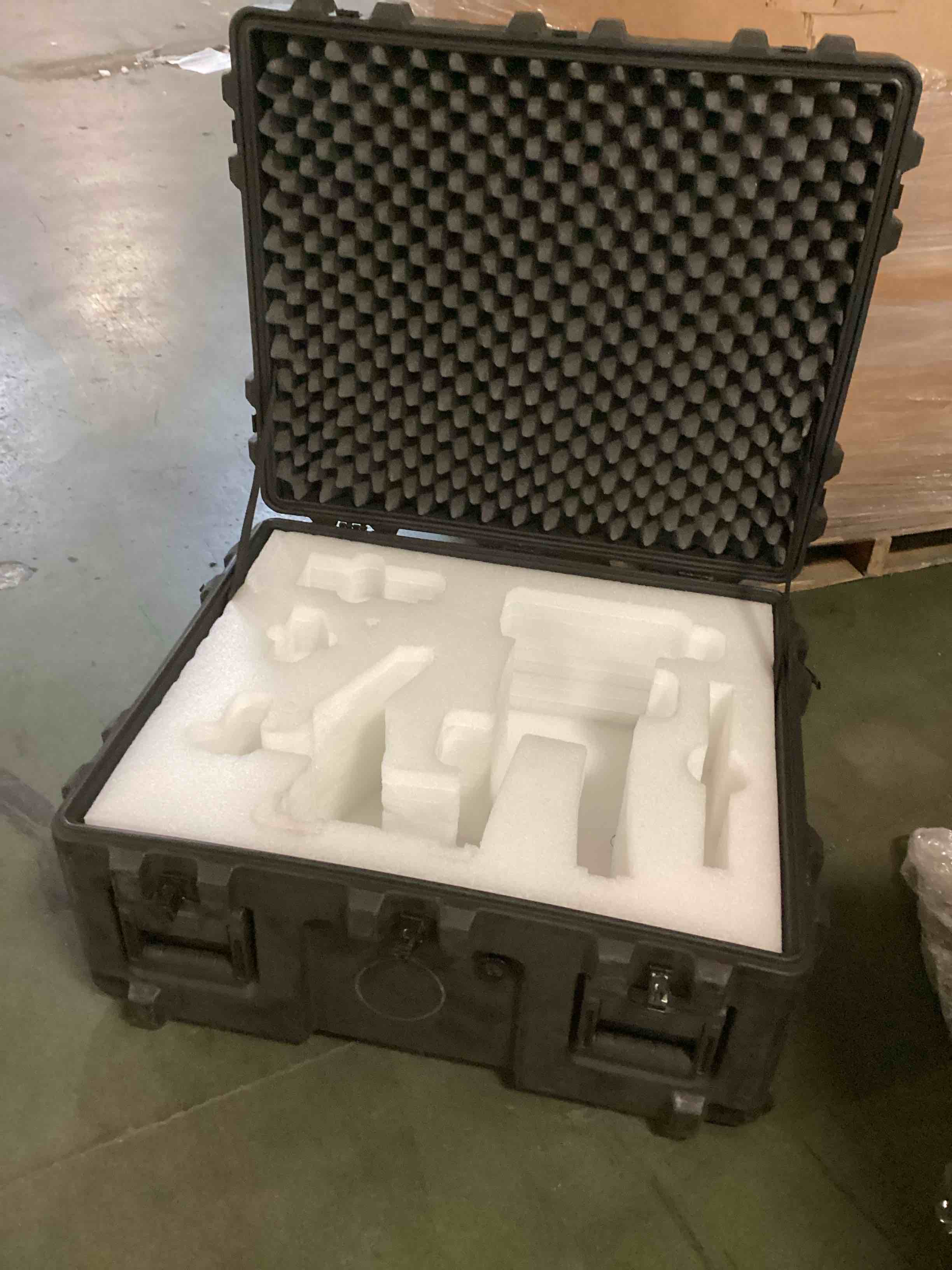 Condition photo showing As Is for SKB, Standard payload range comfort grip spring loaded lift handles