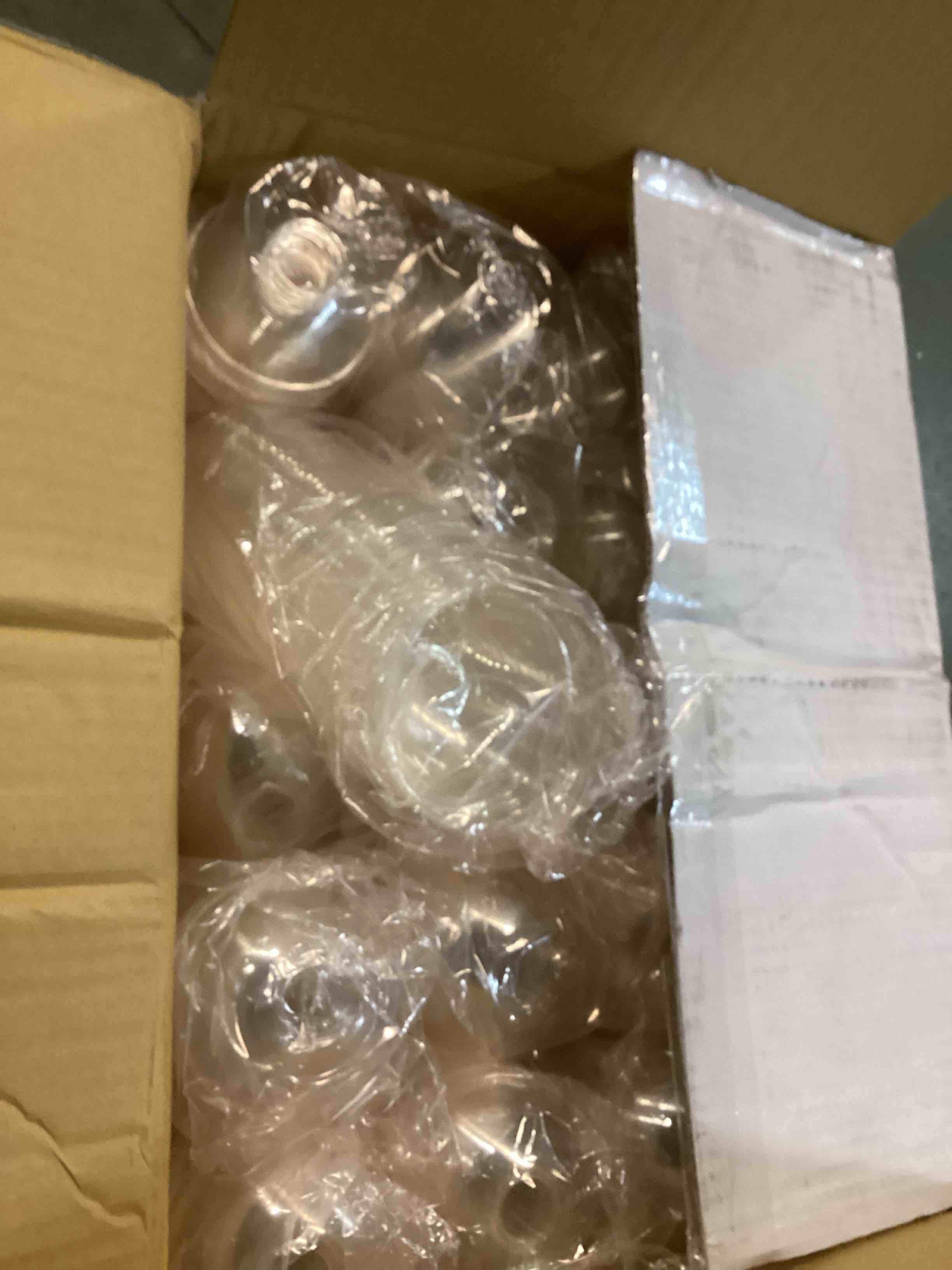 Condition photo showing Good Condition for Karat Earth 12-24oz PLA Eco-Friendly Dome Lids (98mm) - 1 000 ct