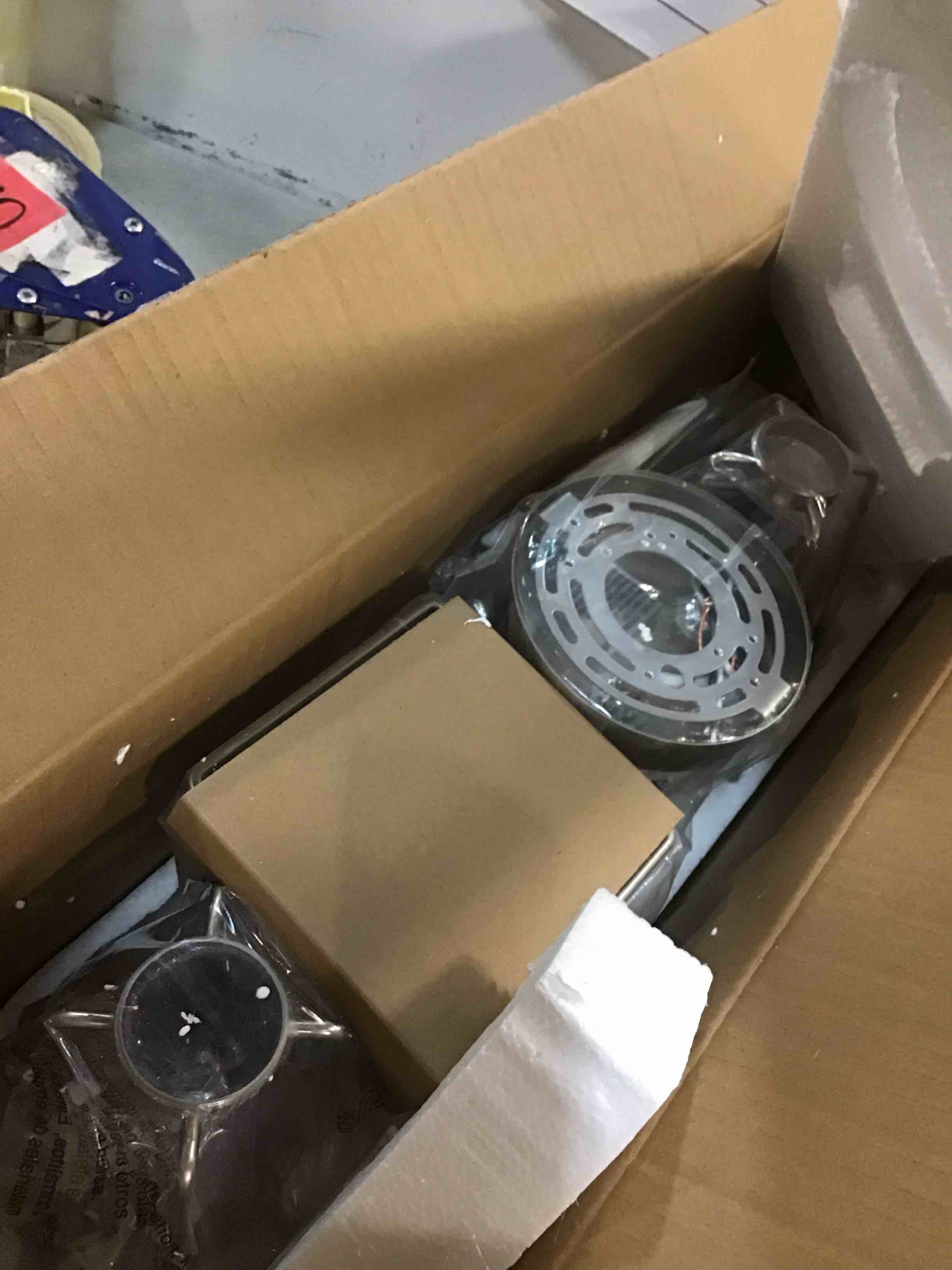 https://s3.amazonaws.com/lotting-images-prod/bidfta/PPE1562639_1734473663368.jpeg