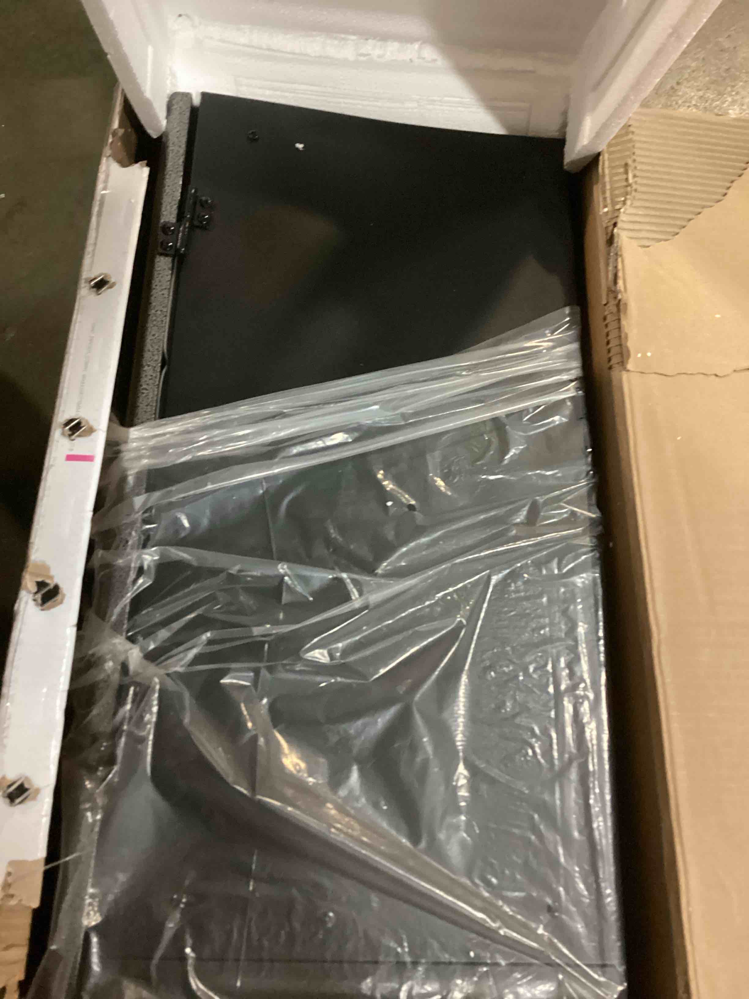 https://s3.amazonaws.com/lotting-images-prod/bidfta/PPE1563084_1735016788880.jpeg