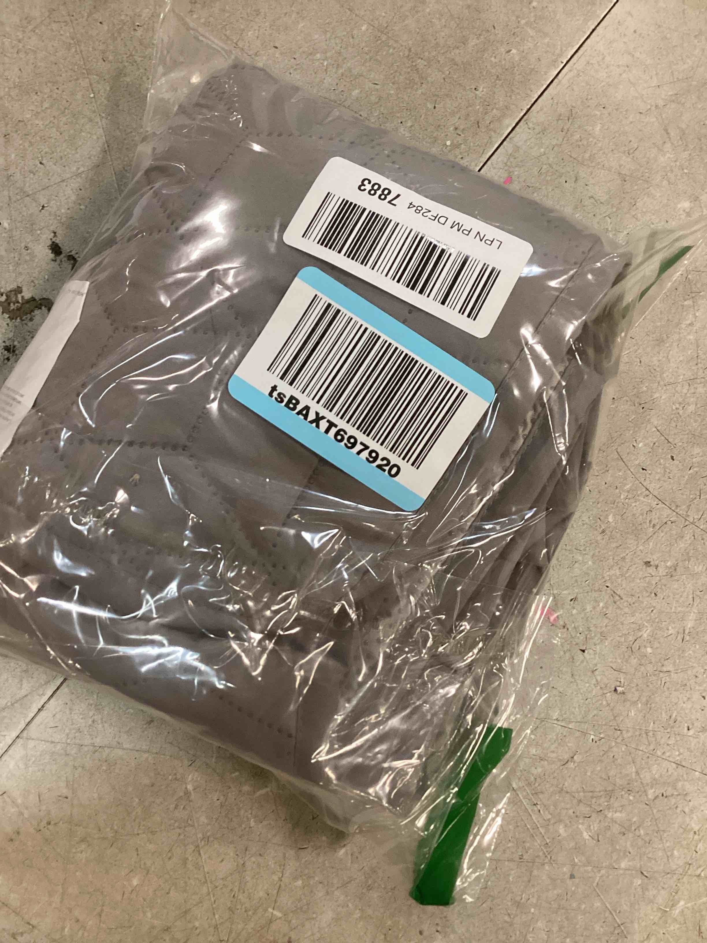 https://s3.amazonaws.com/lotting-images-prod/bidfta/PPE1563339_1735616060128.jpeg