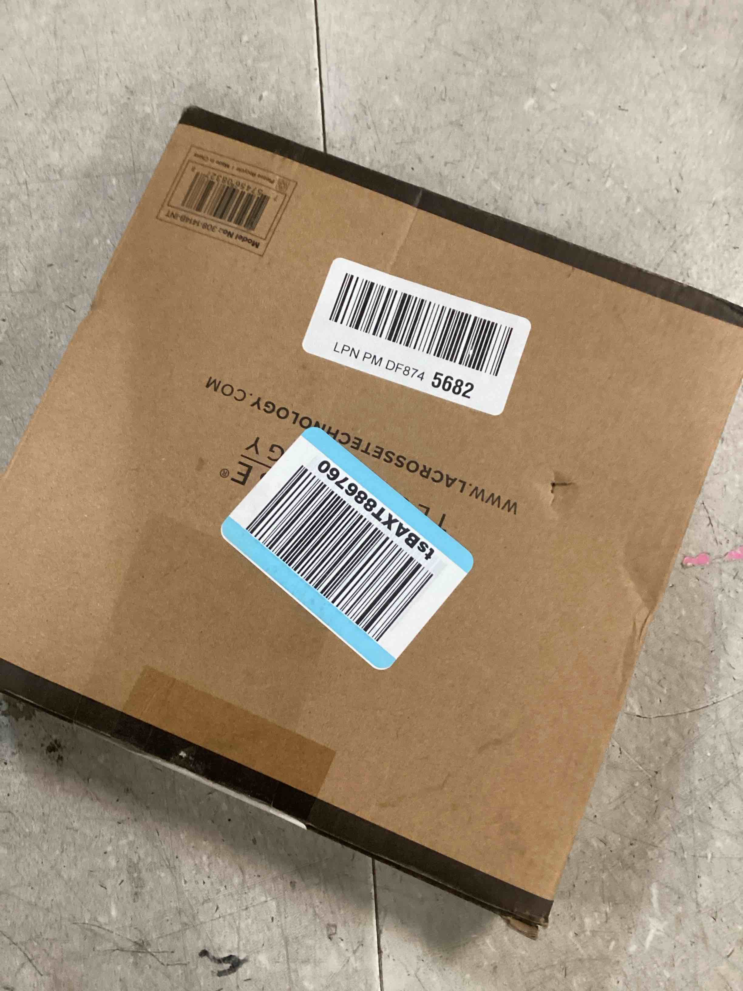 https://s3.amazonaws.com/lotting-images-prod/bidfta/PPE1563346_1735617328272.jpeg