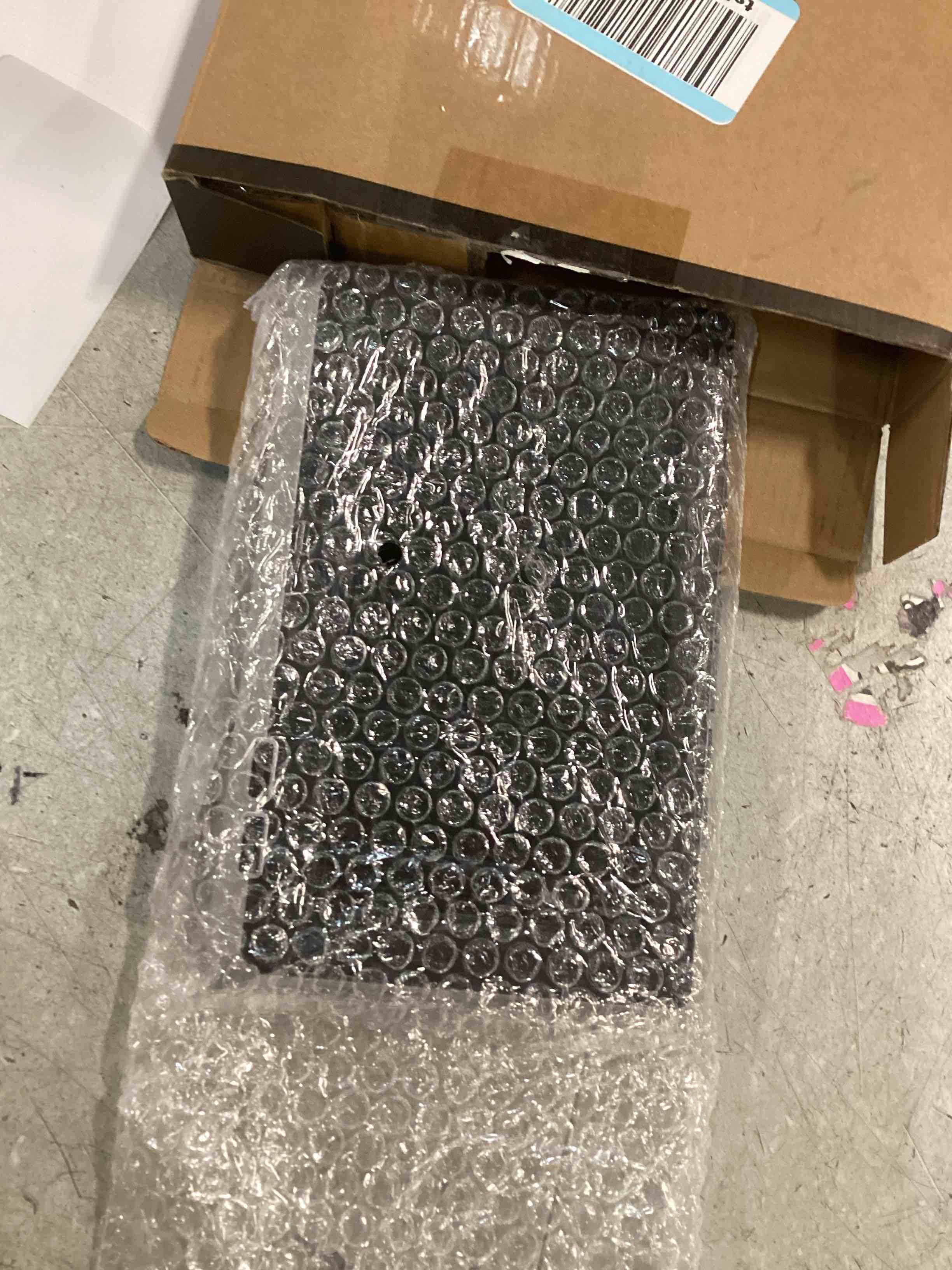 https://s3.amazonaws.com/lotting-images-prod/bidfta/PPE1563346_1735617366022.jpeg