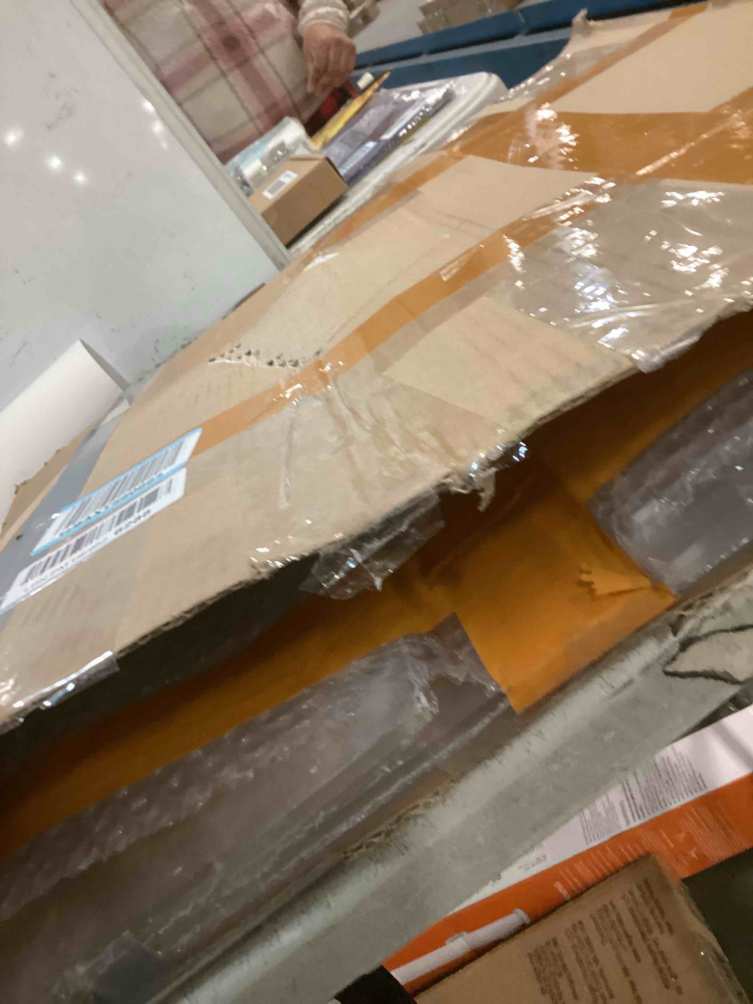 https://s3.amazonaws.com/lotting-images-prod/bidfta/PPE1563697_1735970681566.jpeg