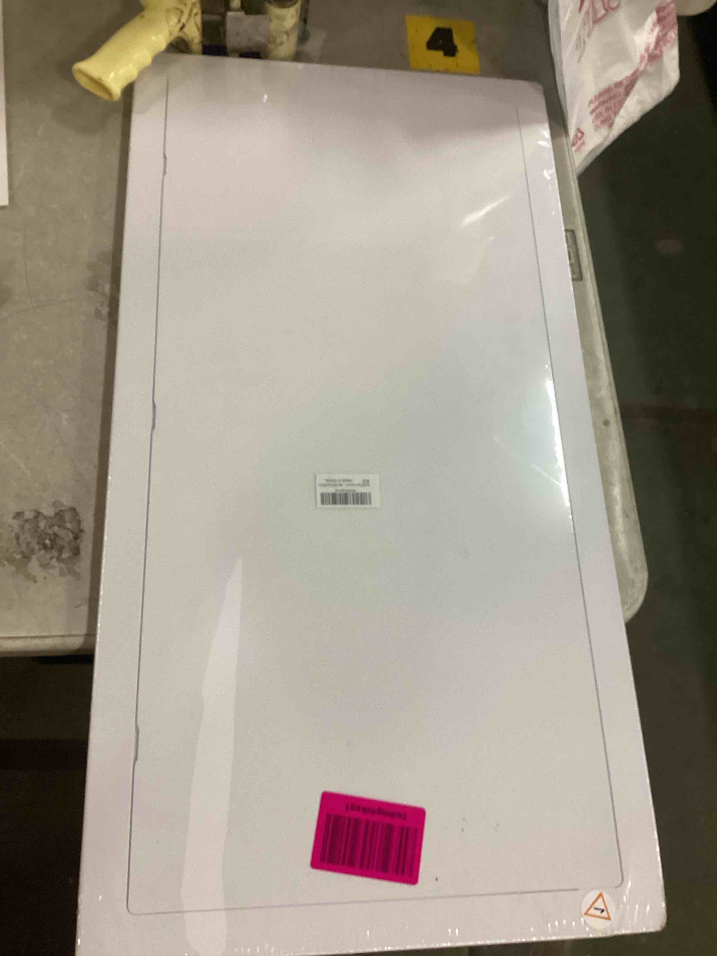 https://s3.amazonaws.com/lotting-images-prod/bidfta/PPE1564072_1735164909712.jpeg