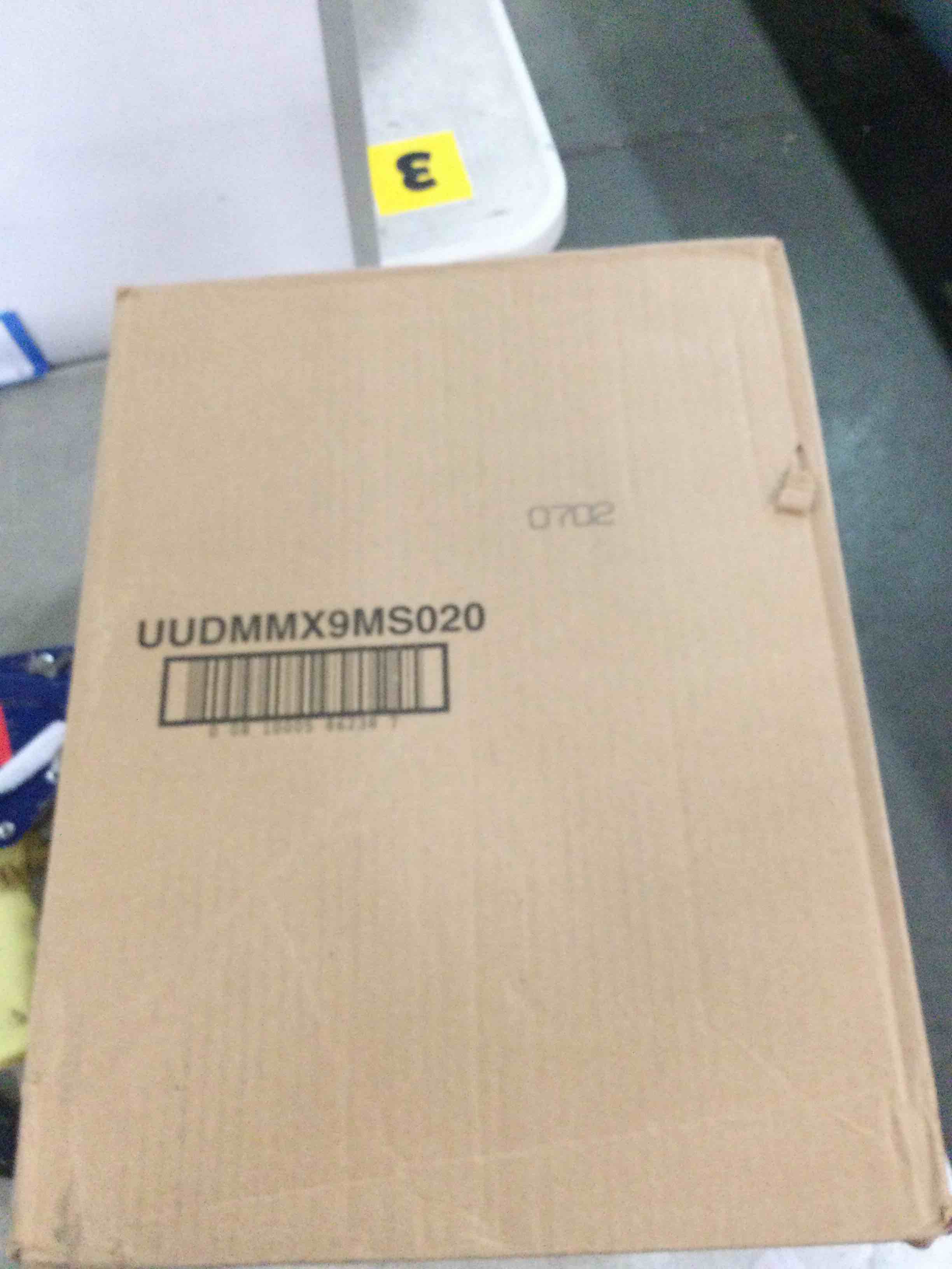 https://s3.amazonaws.com/lotting-images-prod/bidfta/PPE1564817_1735860105065.jpeg