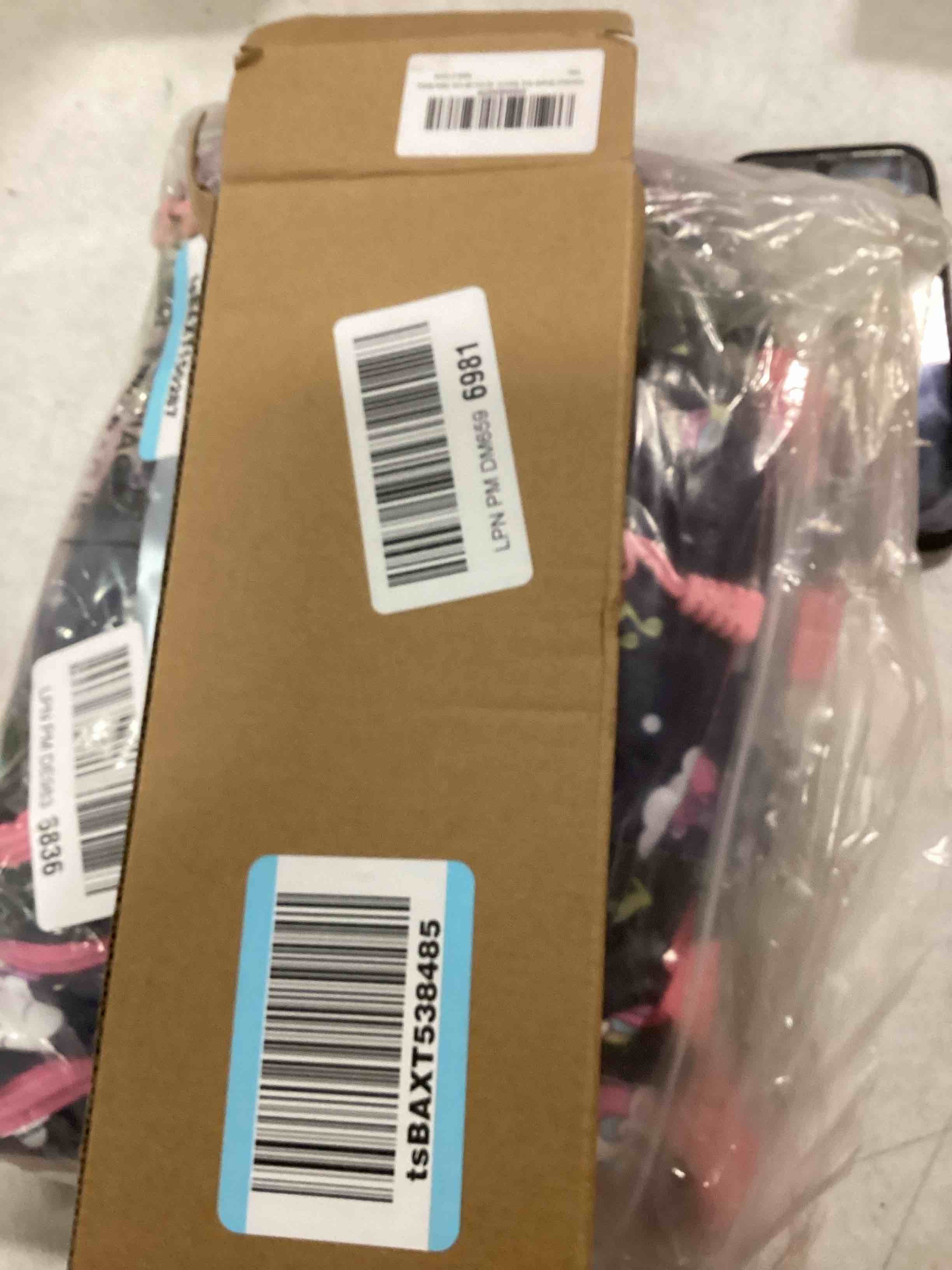 https://s3.amazonaws.com/lotting-images-prod/bidfta/PPE1565461_1736432089500.jpeg