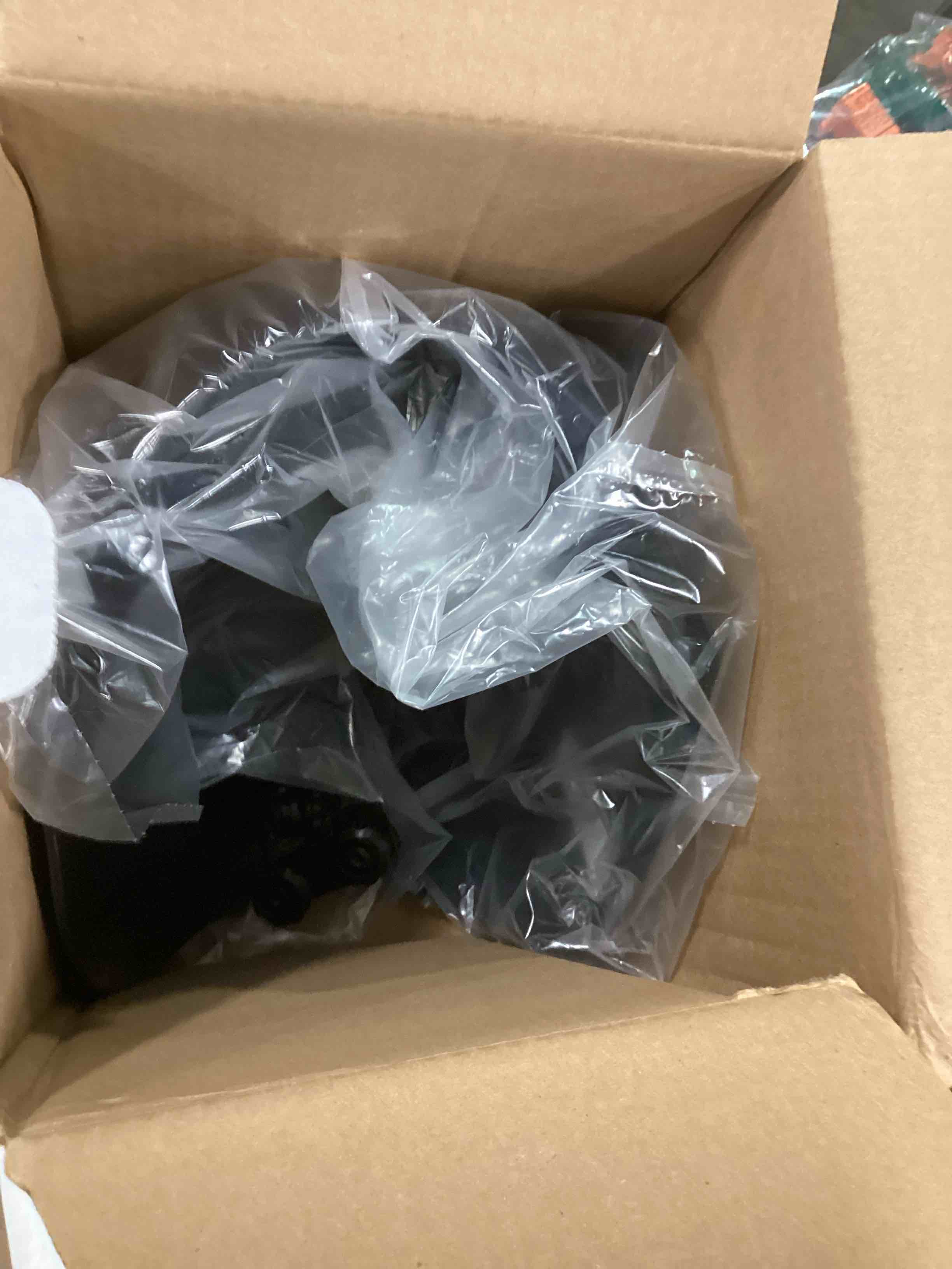 https://s3.amazonaws.com/lotting-images-prod/bidfta/PPE1565583_1736451949387.jpeg