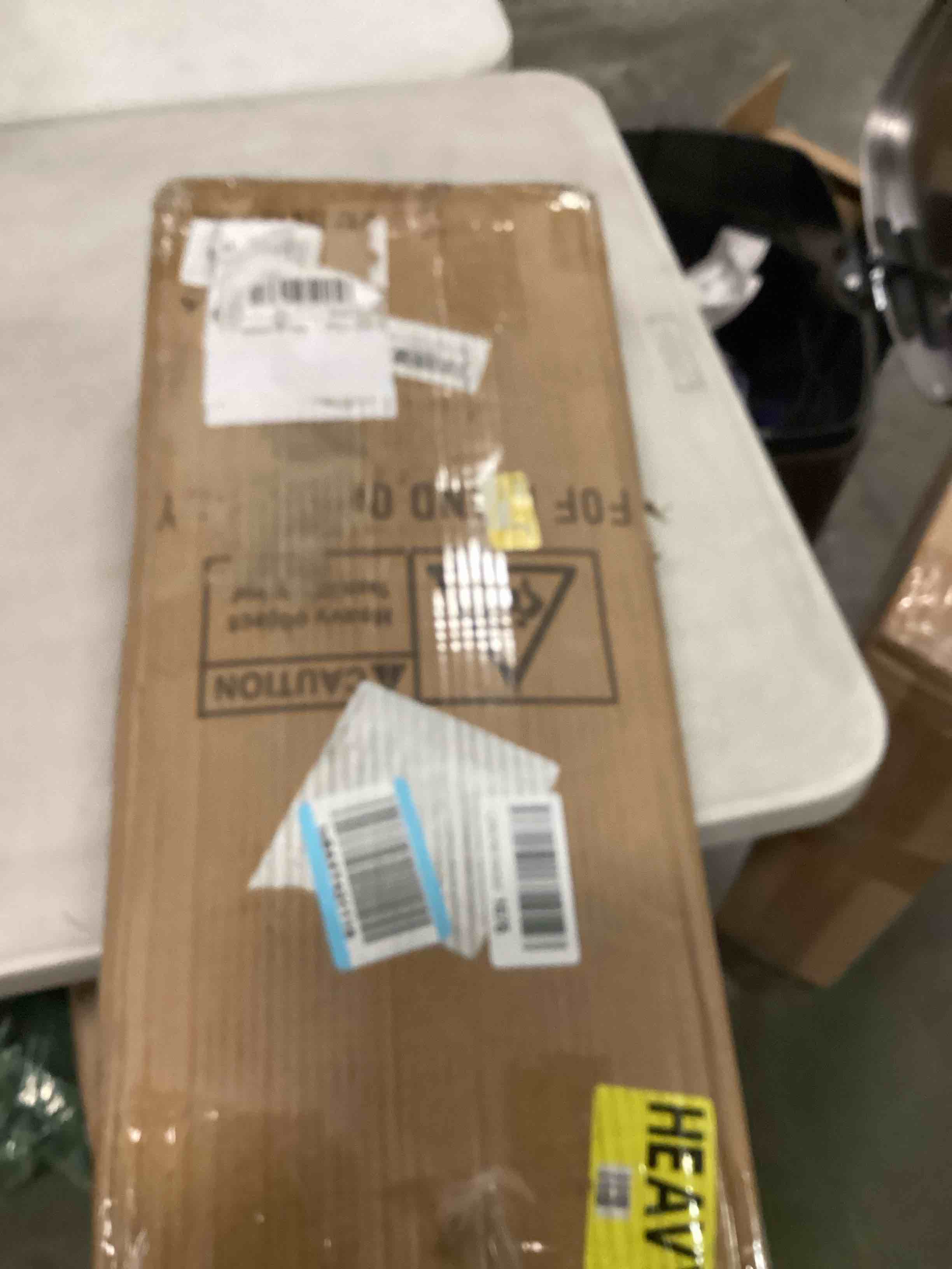 https://s3.amazonaws.com/lotting-images-prod/bidfta/PPE1565823_1736542719853.jpeg