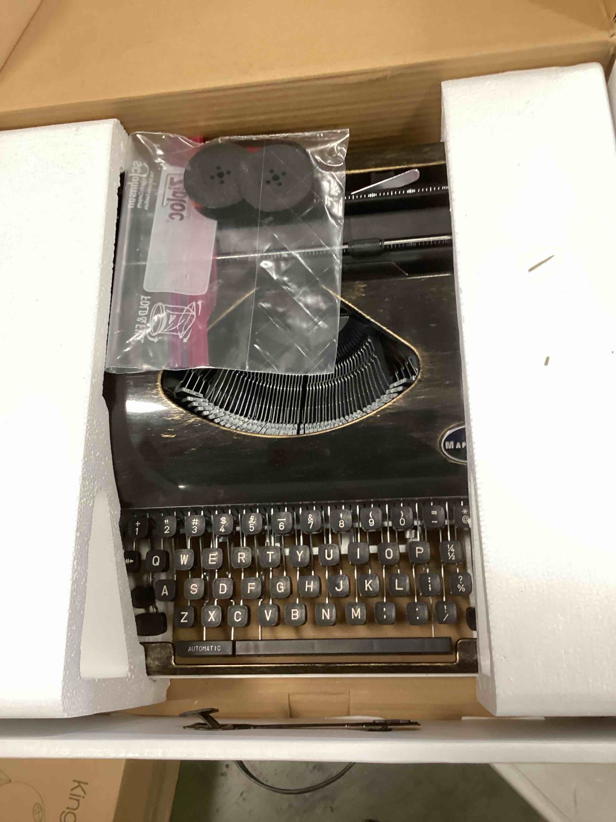 https://s3.amazonaws.com/lotting-images-prod/bidfta/PPE1565940_1736779286929.jpeg