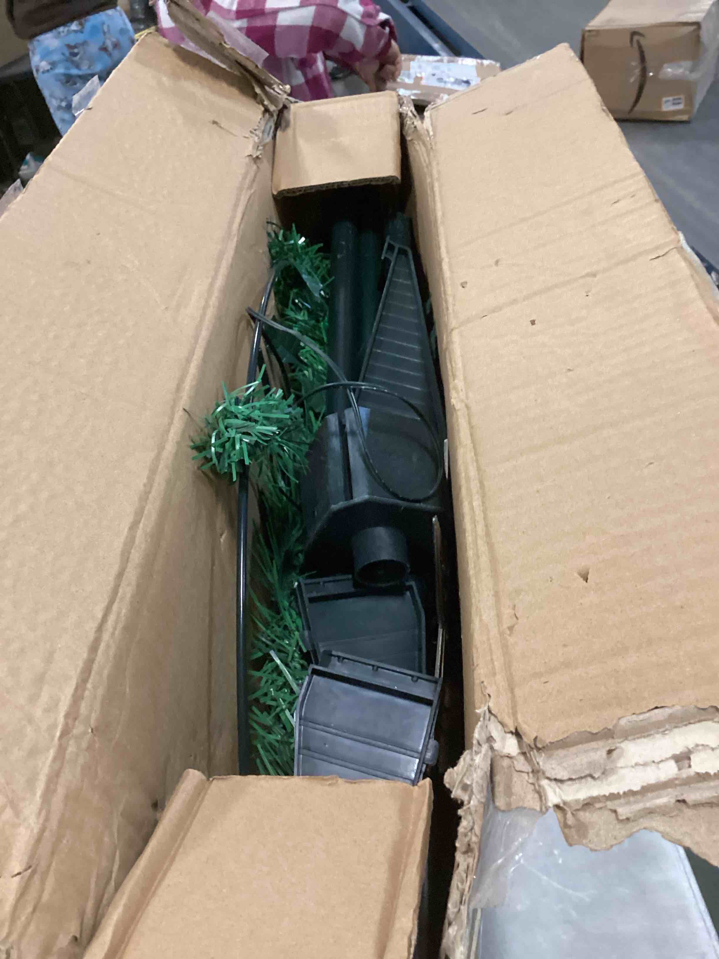 https://s3.amazonaws.com/lotting-images-prod/bidfta/PPE1566233_1737035791850.jpeg
