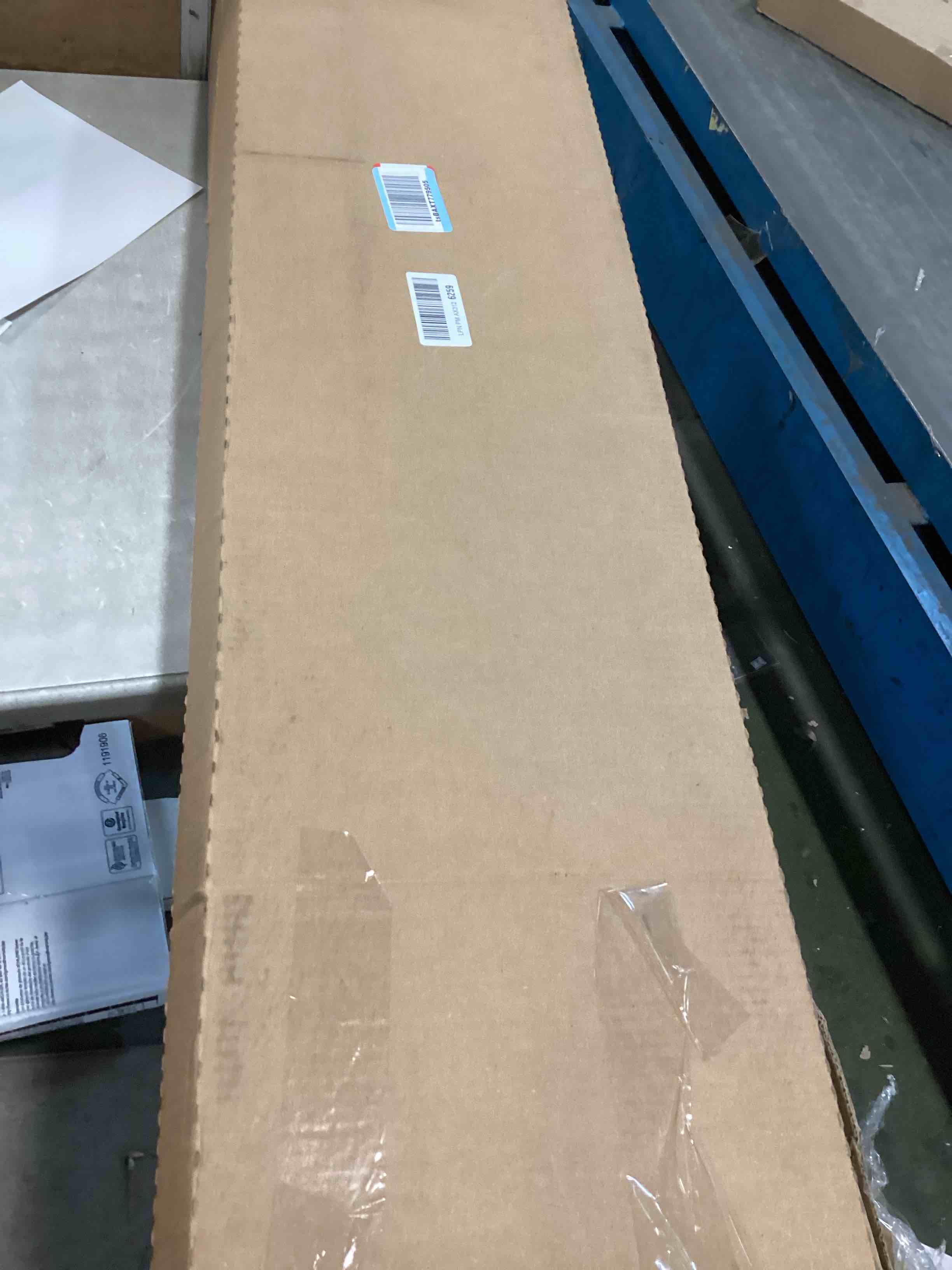 https://s3.amazonaws.com/lotting-images-prod/bidfta/PPE1566485_1737059293735.jpeg