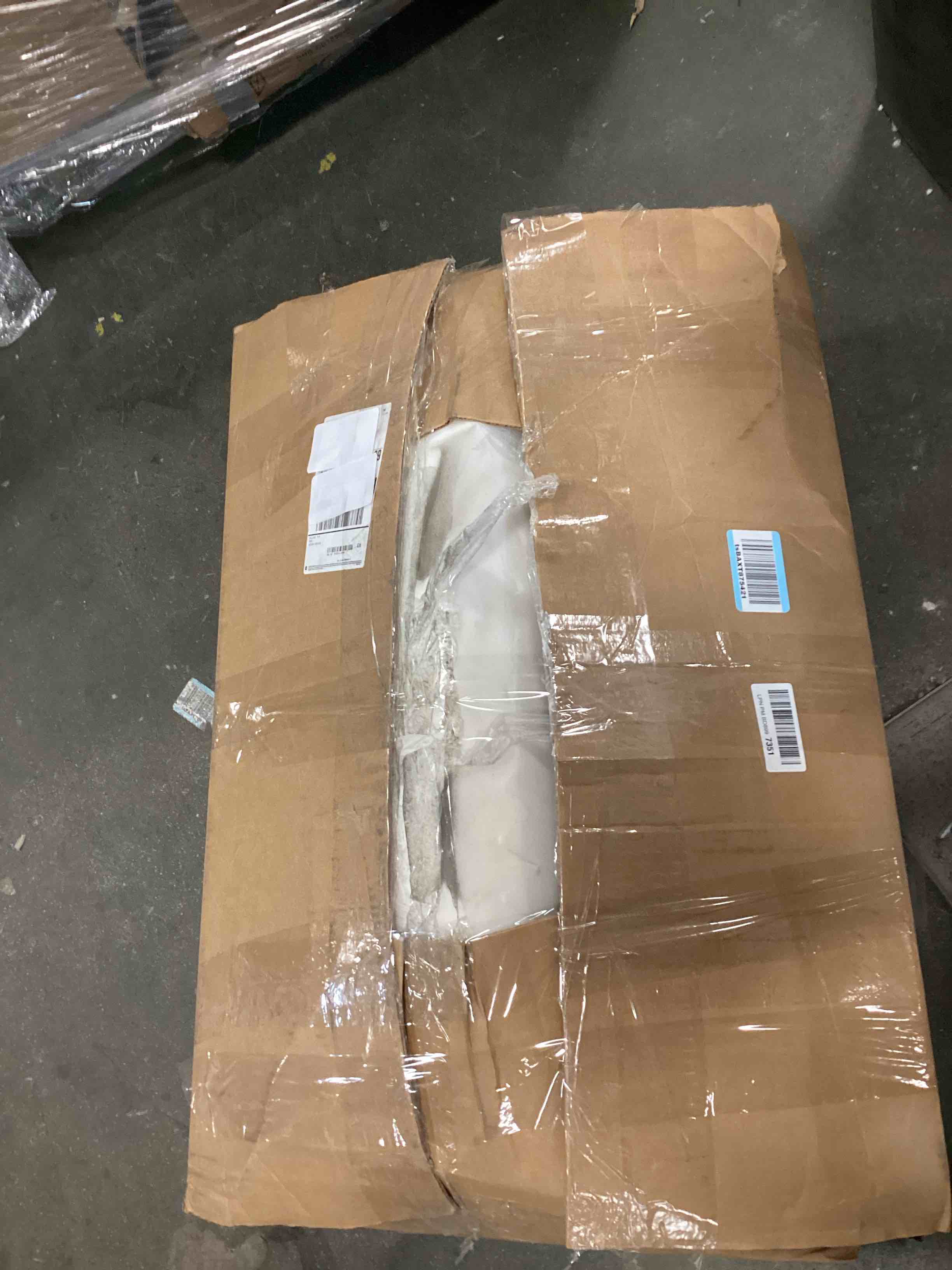 https://s3.amazonaws.com/lotting-images-prod/bidfta/PPE1566507_1737061360407.jpeg
