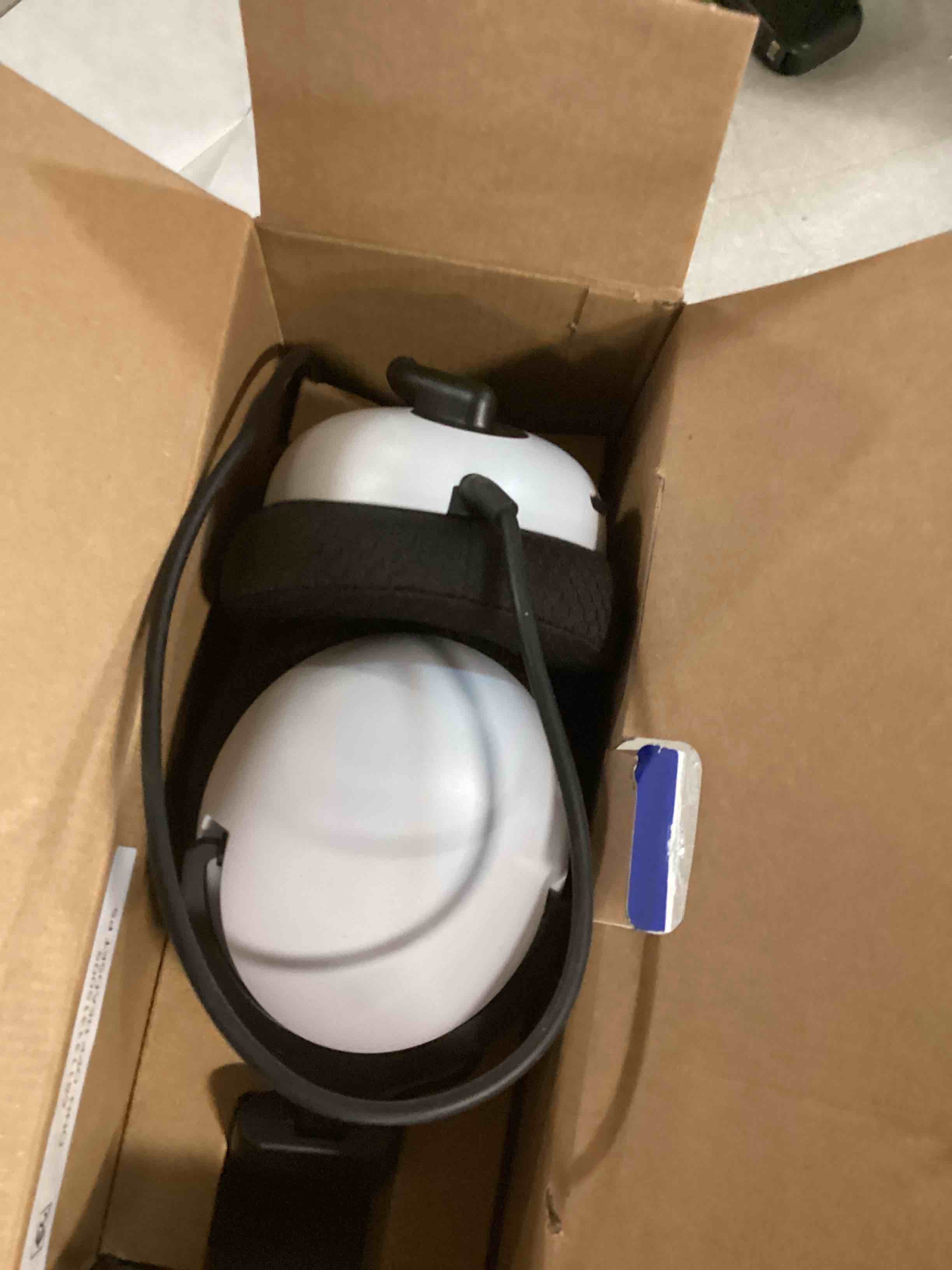 https://s3.amazonaws.com/lotting-images-prod/bidfta/PPE1567211_1733258213048.jpeg