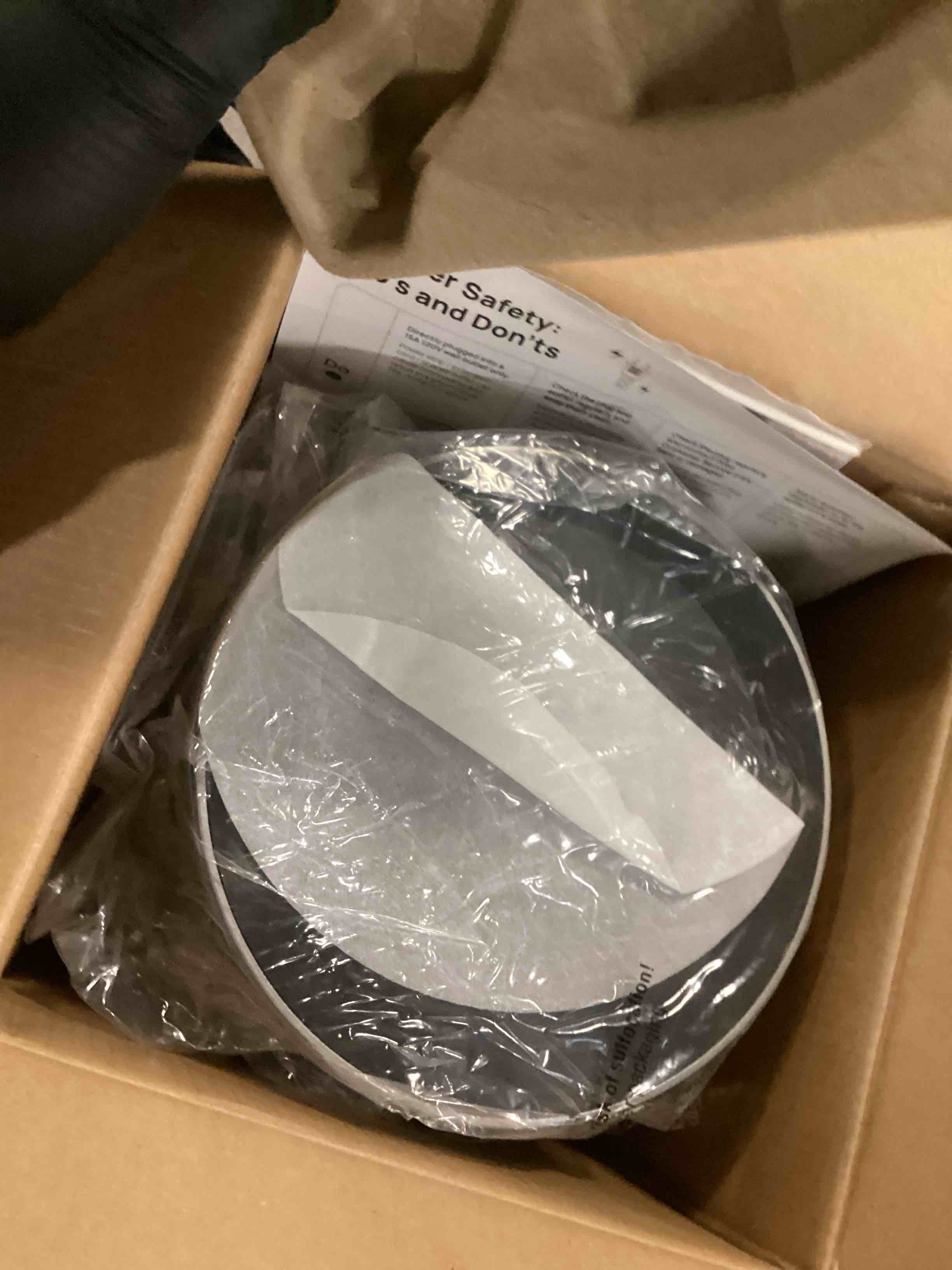 https://s3.amazonaws.com/lotting-images-prod/bidfta/PPE1567249_1733319430189.jpeg