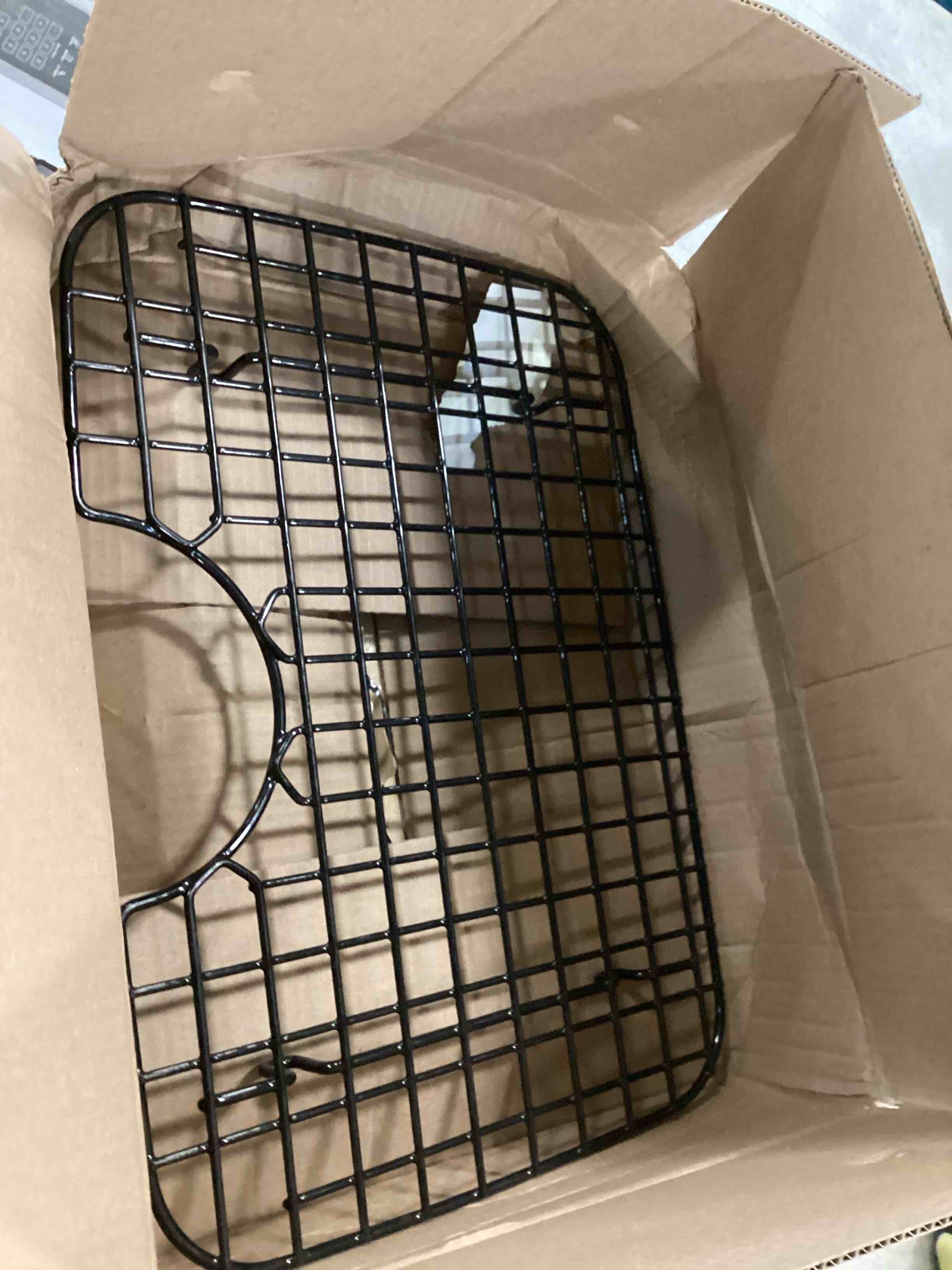 https://s3.amazonaws.com/lotting-images-prod/bidfta/PPE1567316_1733329863110.jpeg