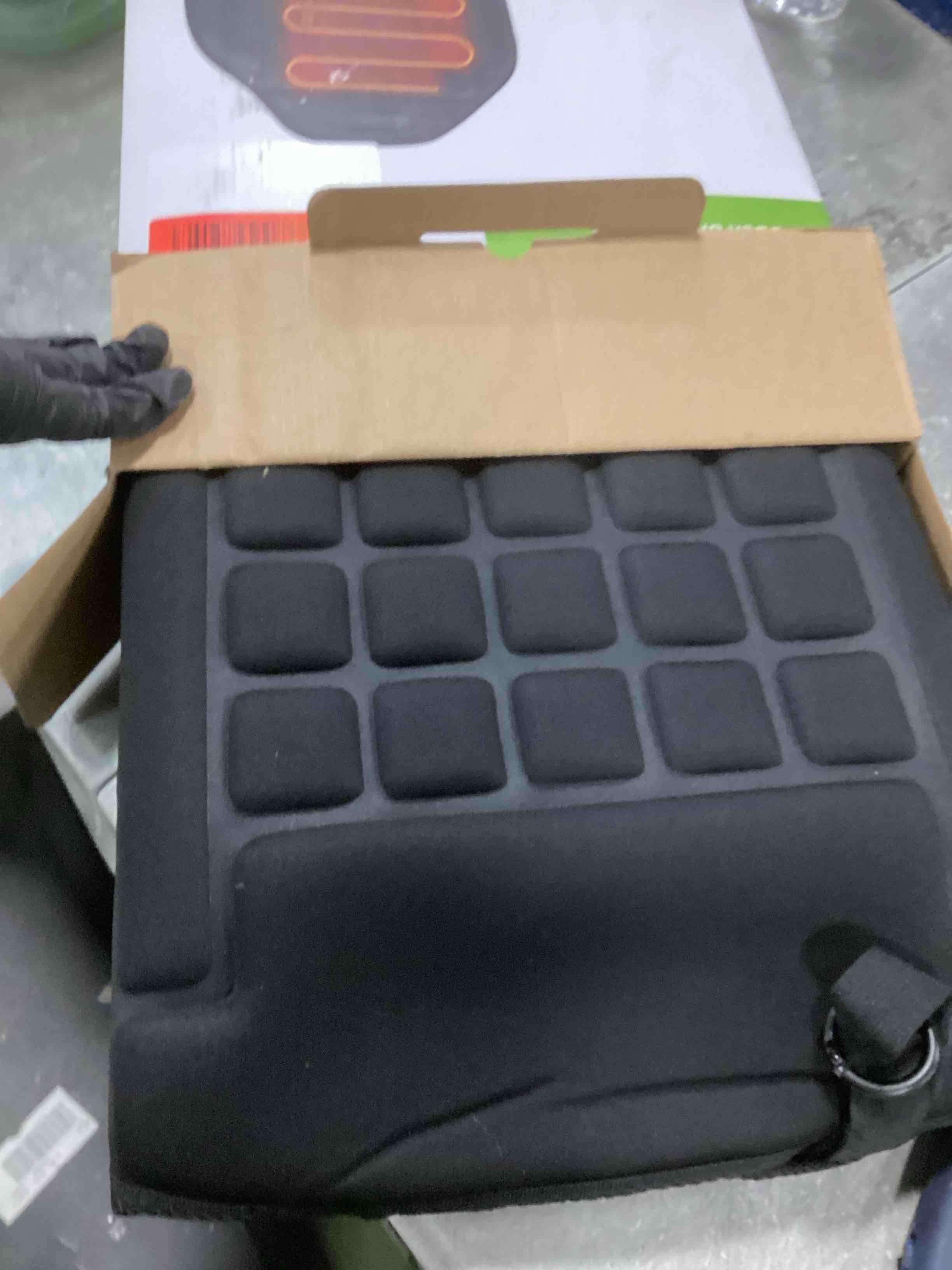 https://s3.amazonaws.com/lotting-images-prod/bidfta/PPE1567914_1733754130377.jpeg