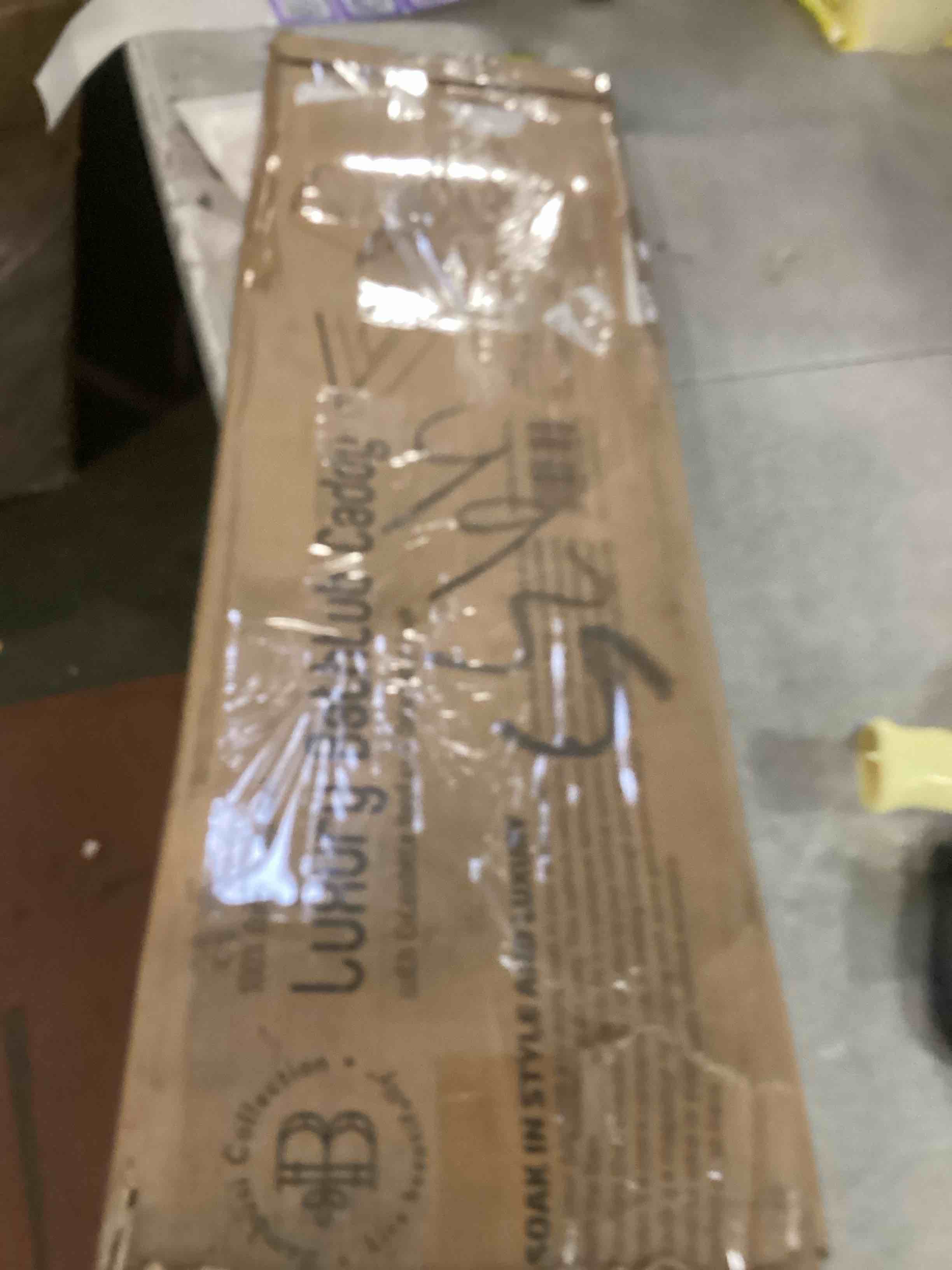 https://s3.amazonaws.com/lotting-images-prod/bidfta/PPE1568813_1734097592725.jpeg