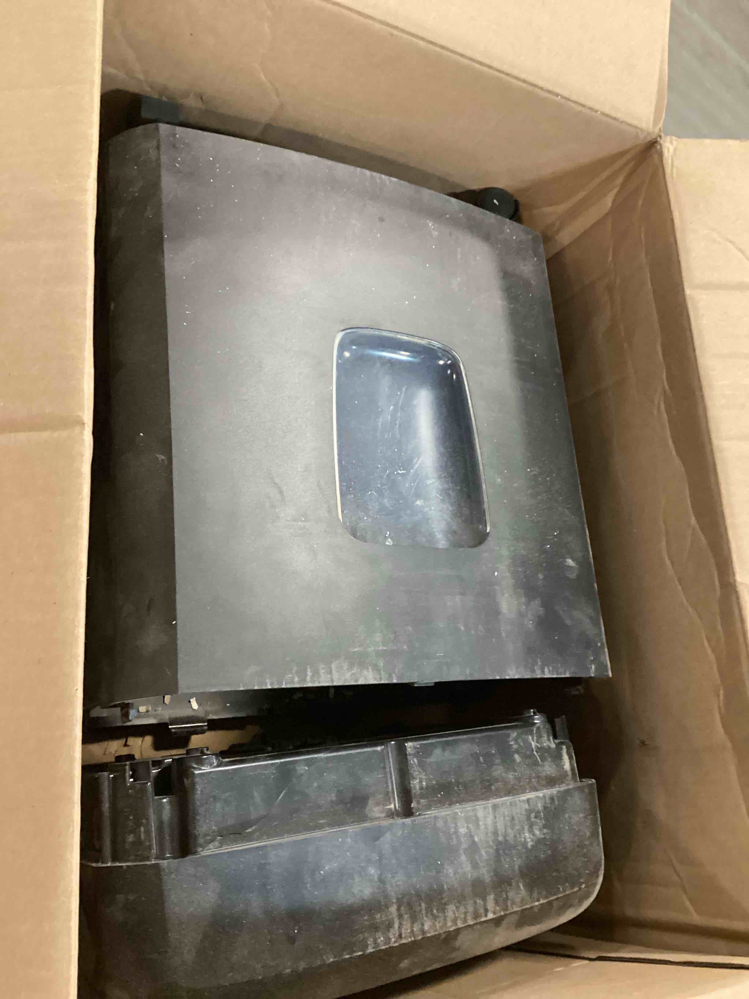 https://s3.amazonaws.com/lotting-images-prod/bidfta/PPE1569311_1734368020492.jpeg