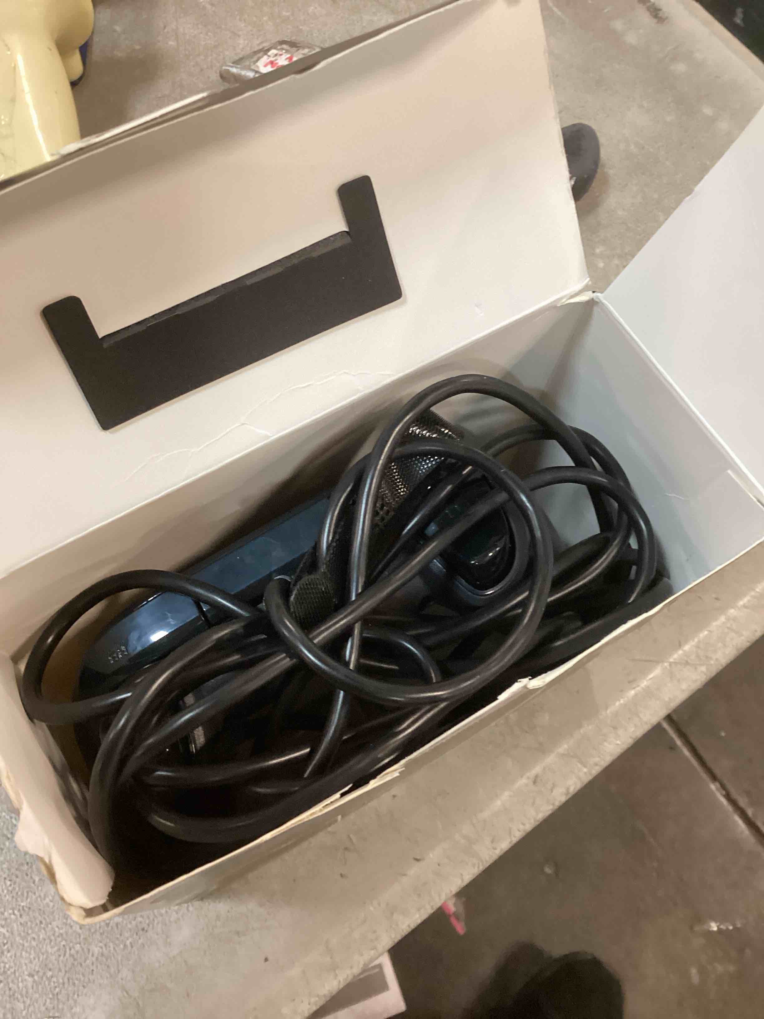 https://s3.amazonaws.com/lotting-images-prod/bidfta/PPE1570312_1734036705466.jpeg