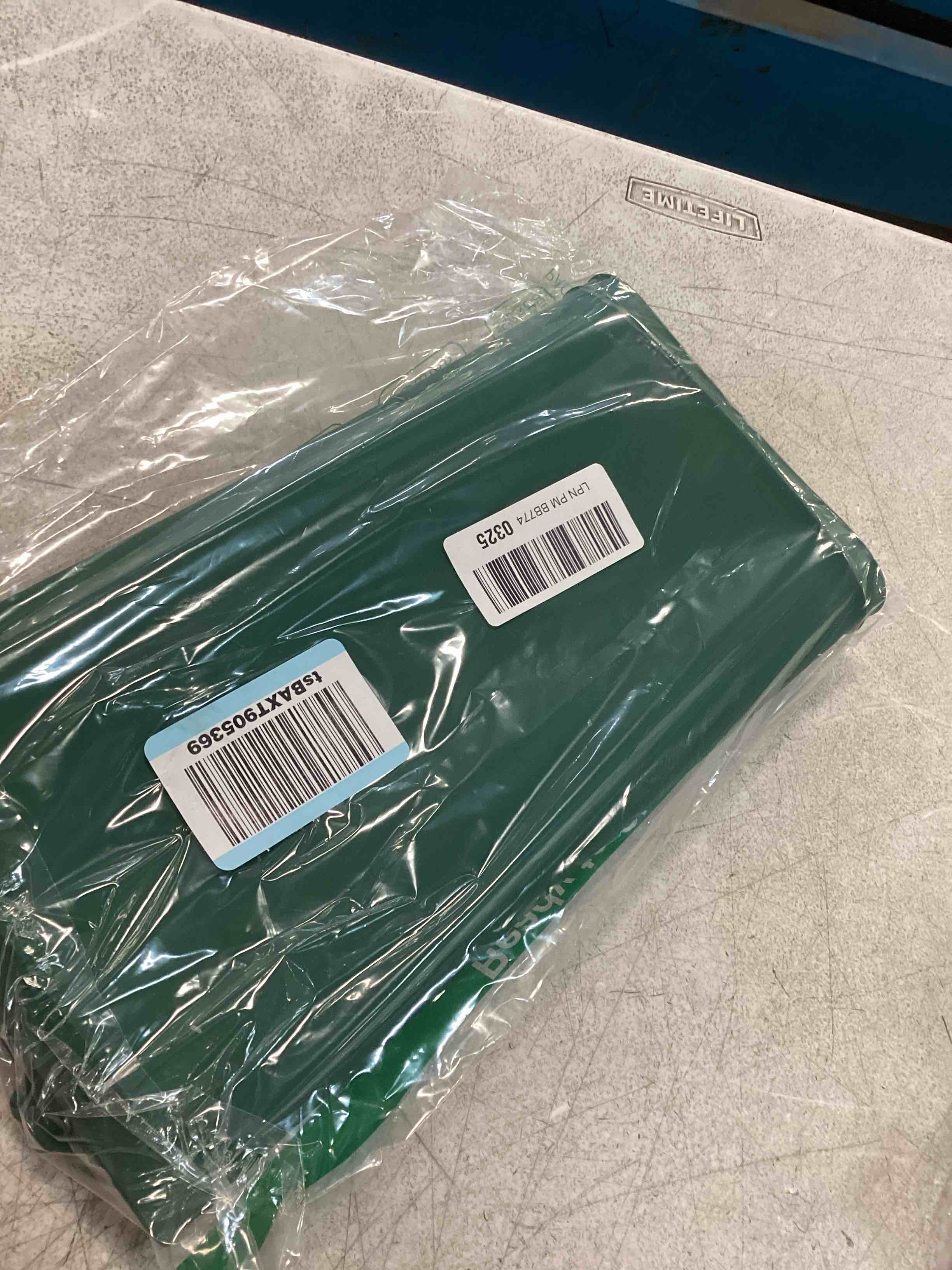 https://s3.amazonaws.com/lotting-images-prod/bidfta/PPE1570402_1734099840225.jpeg