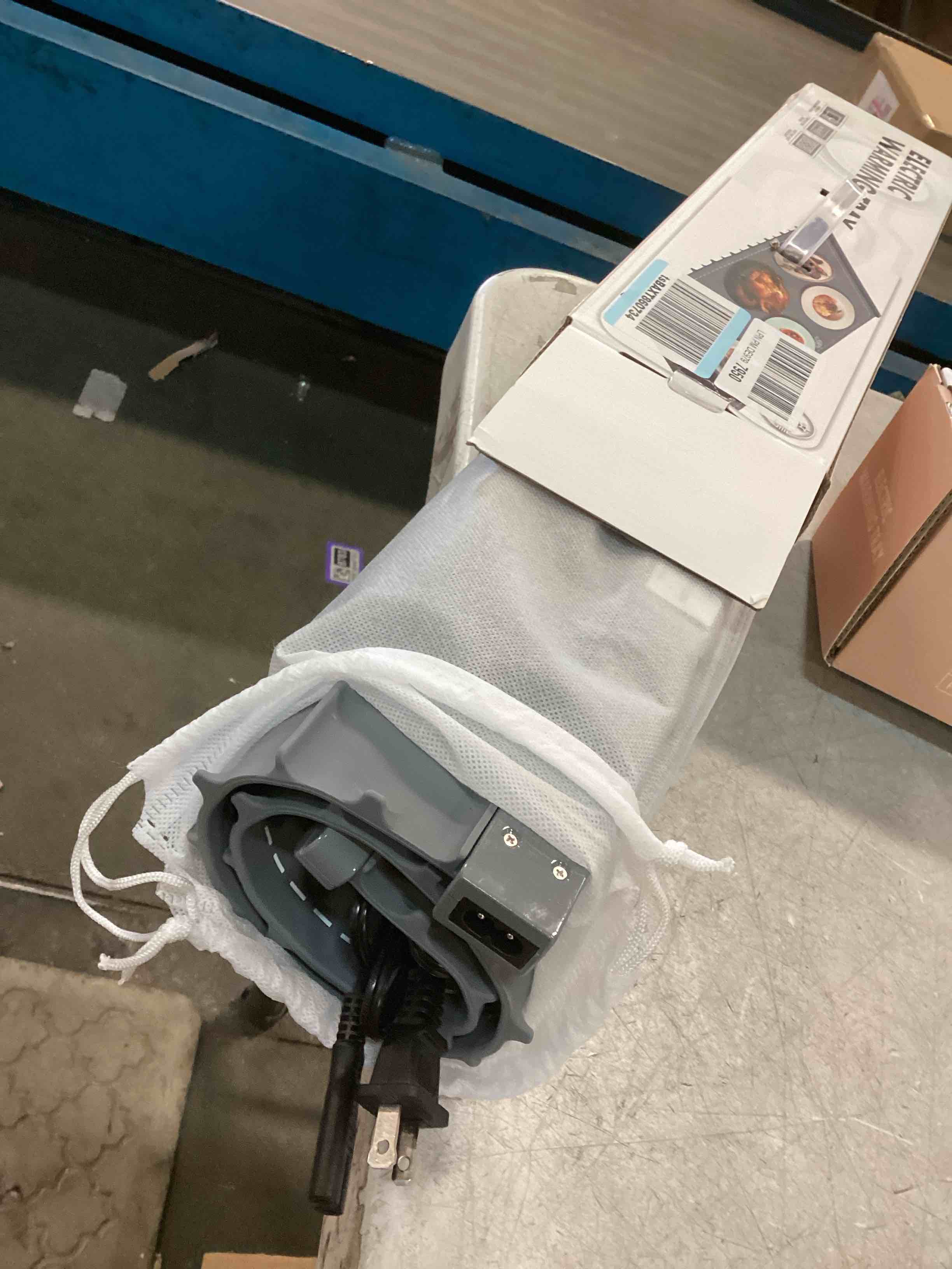 https://s3.amazonaws.com/lotting-images-prod/bidfta/PPE1571199_1734463369660.jpeg