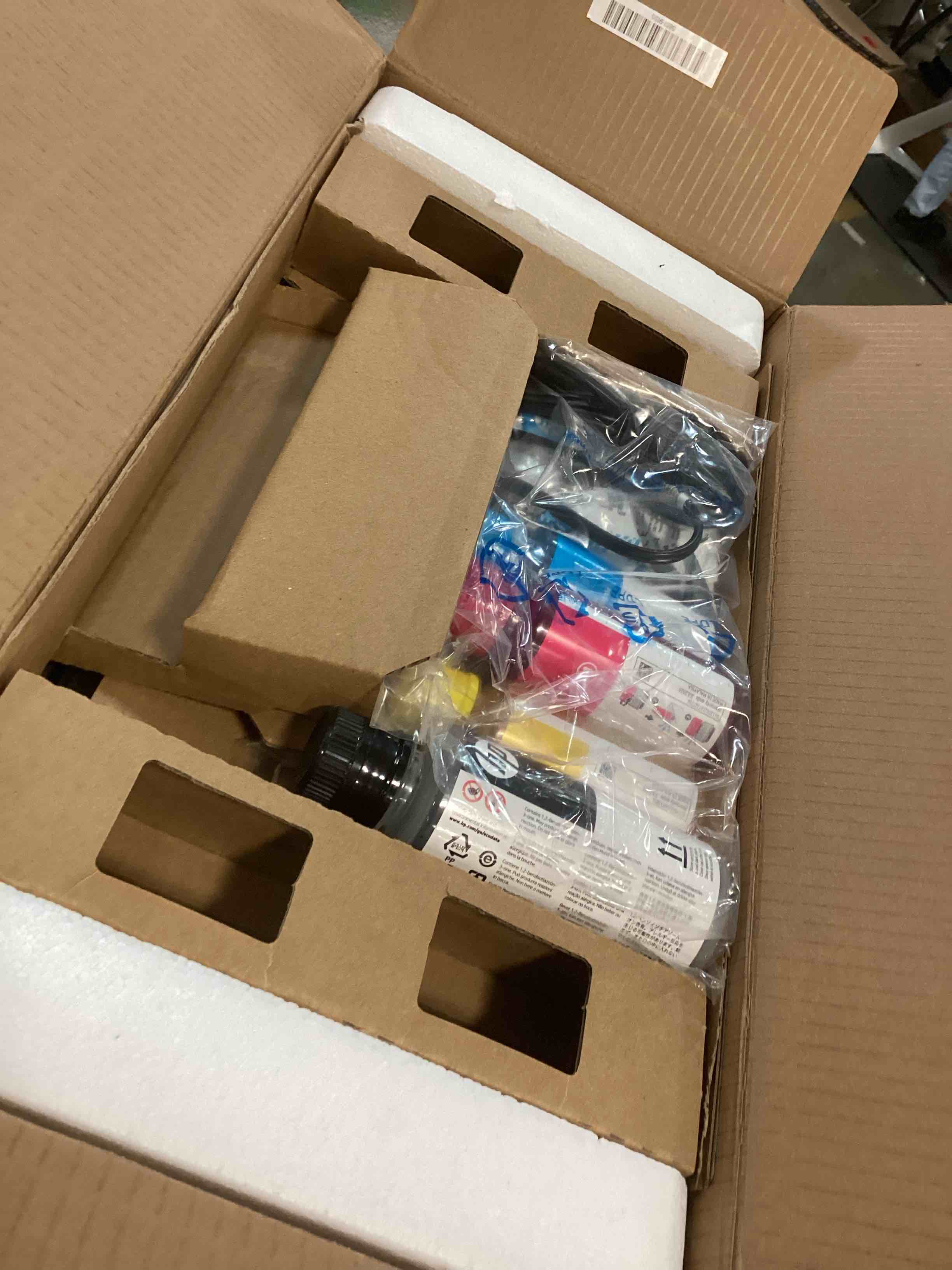 https://s3.amazonaws.com/lotting-images-prod/bidfta/PPE1571306_1734536034961.jpeg