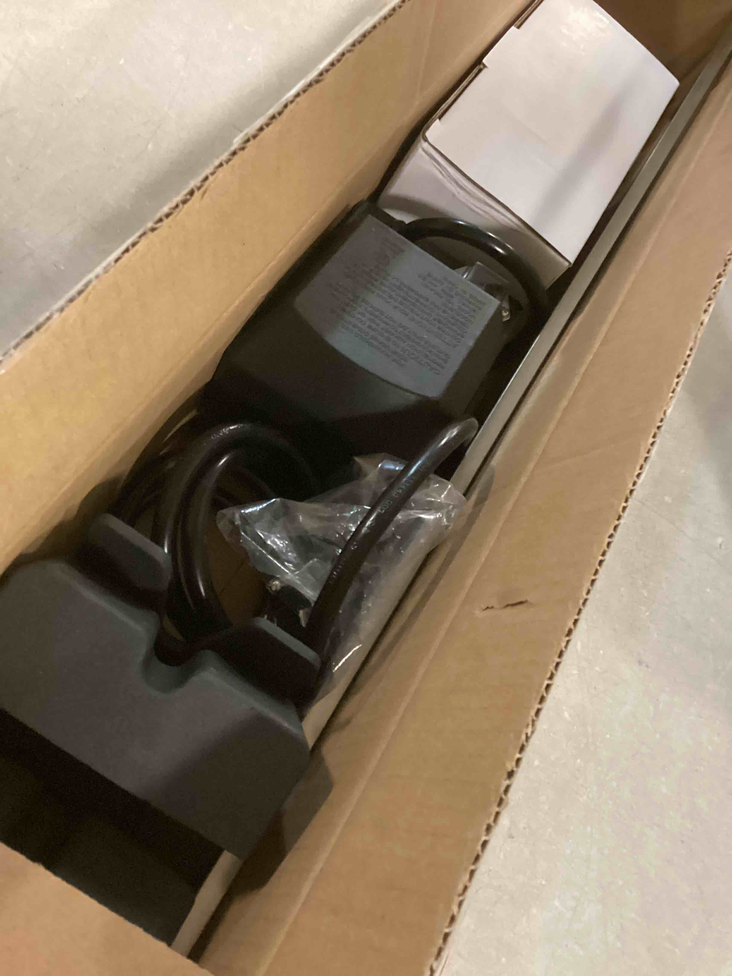 https://s3.amazonaws.com/lotting-images-prod/bidfta/PPE1571829_1734711878064.jpeg
